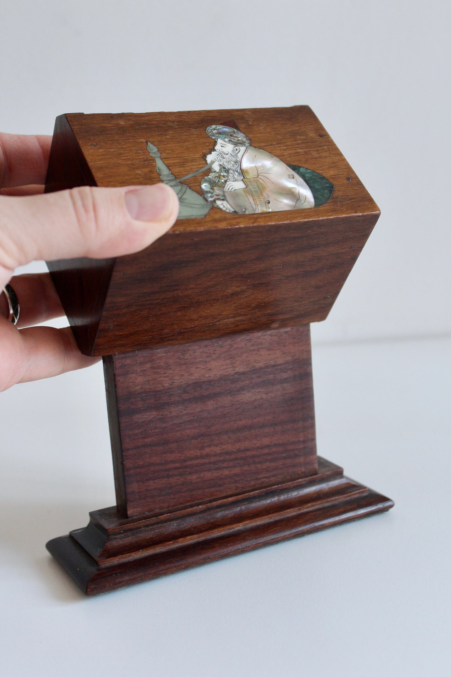Vintage Indian Rosewood & Mother-of-Pearl Mechanical Cigarette Dispenser – Hookah Smoker Inlay, c. 1930s–1950s
