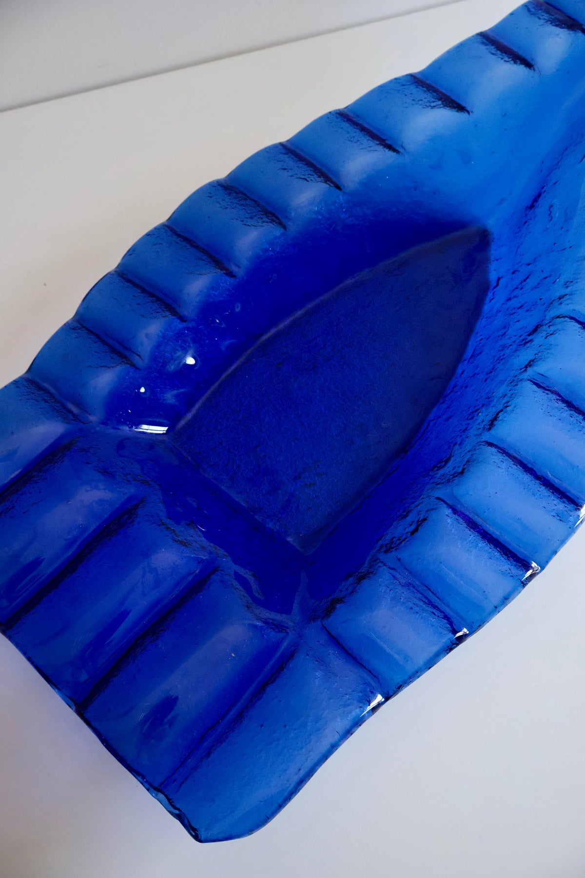 Large Vintage Cobalt Blue Art Glass Leaf Platter – 84 cm
