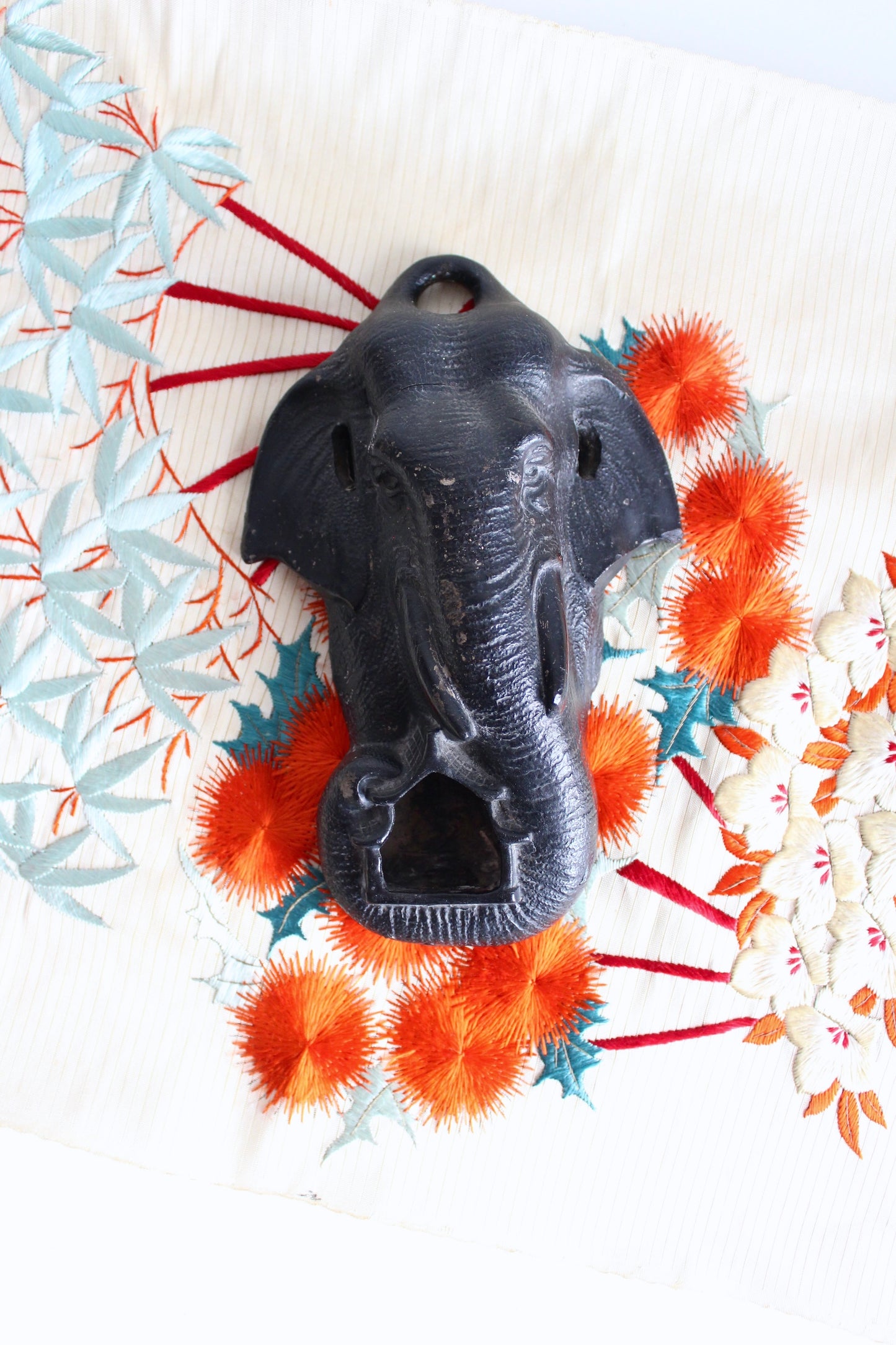 Vintage Japanese Elephant Wall Mubkhar