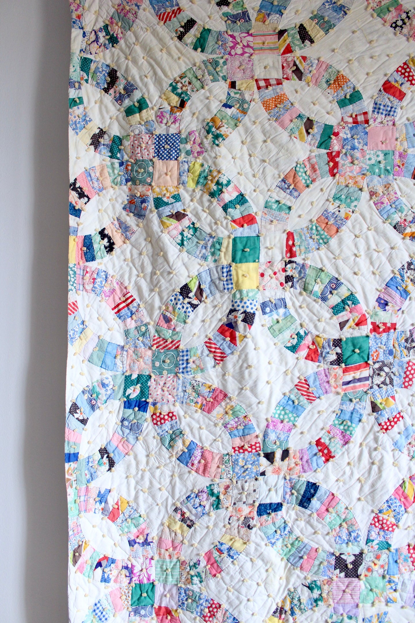 Antique 1930s Wedding Ring Pattern Handmade Quilt