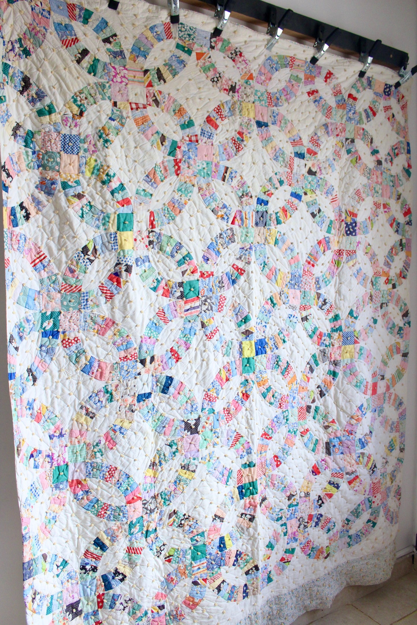 Antique 1930s Wedding Ring Pattern Handmade Quilt