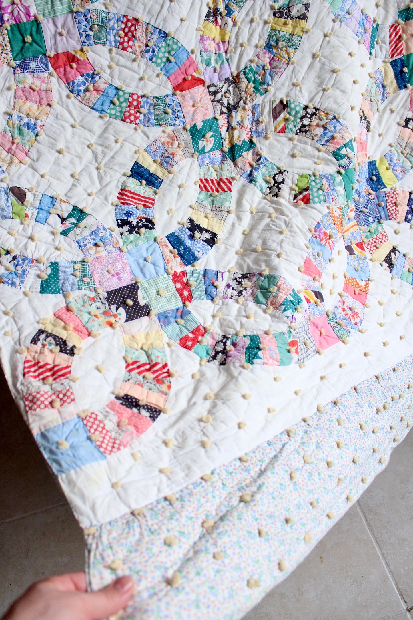Antique 1930s Wedding Ring Pattern Handmade Quilt