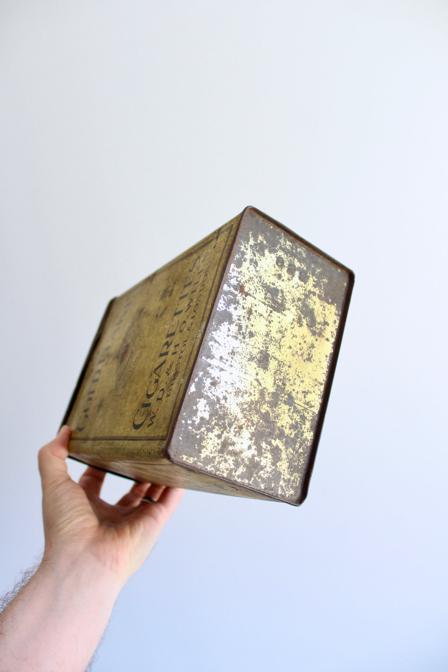 Original 1930s Tin Wills' Gold Flake Cigarettes