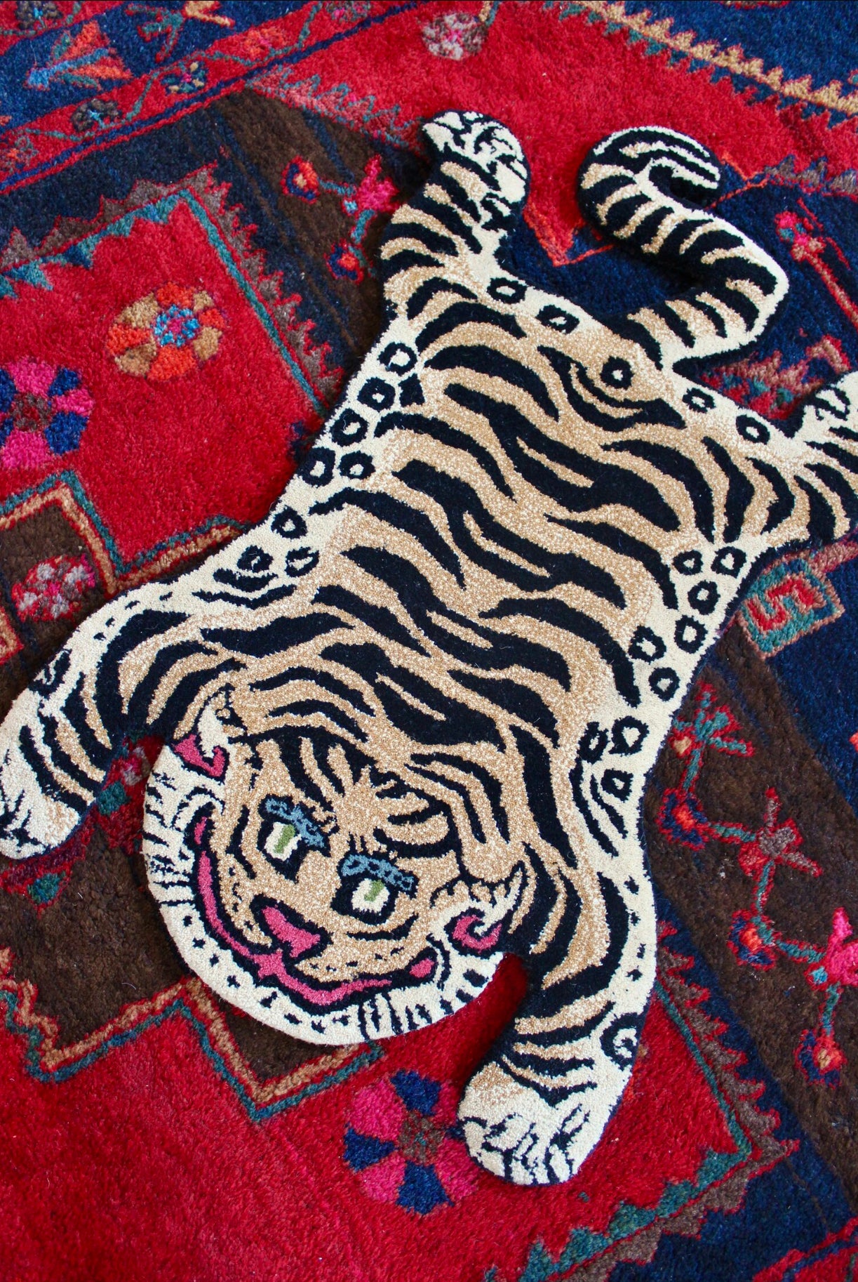 Small "Raja" Hand-Tufted Tiger Rug 61x91cm