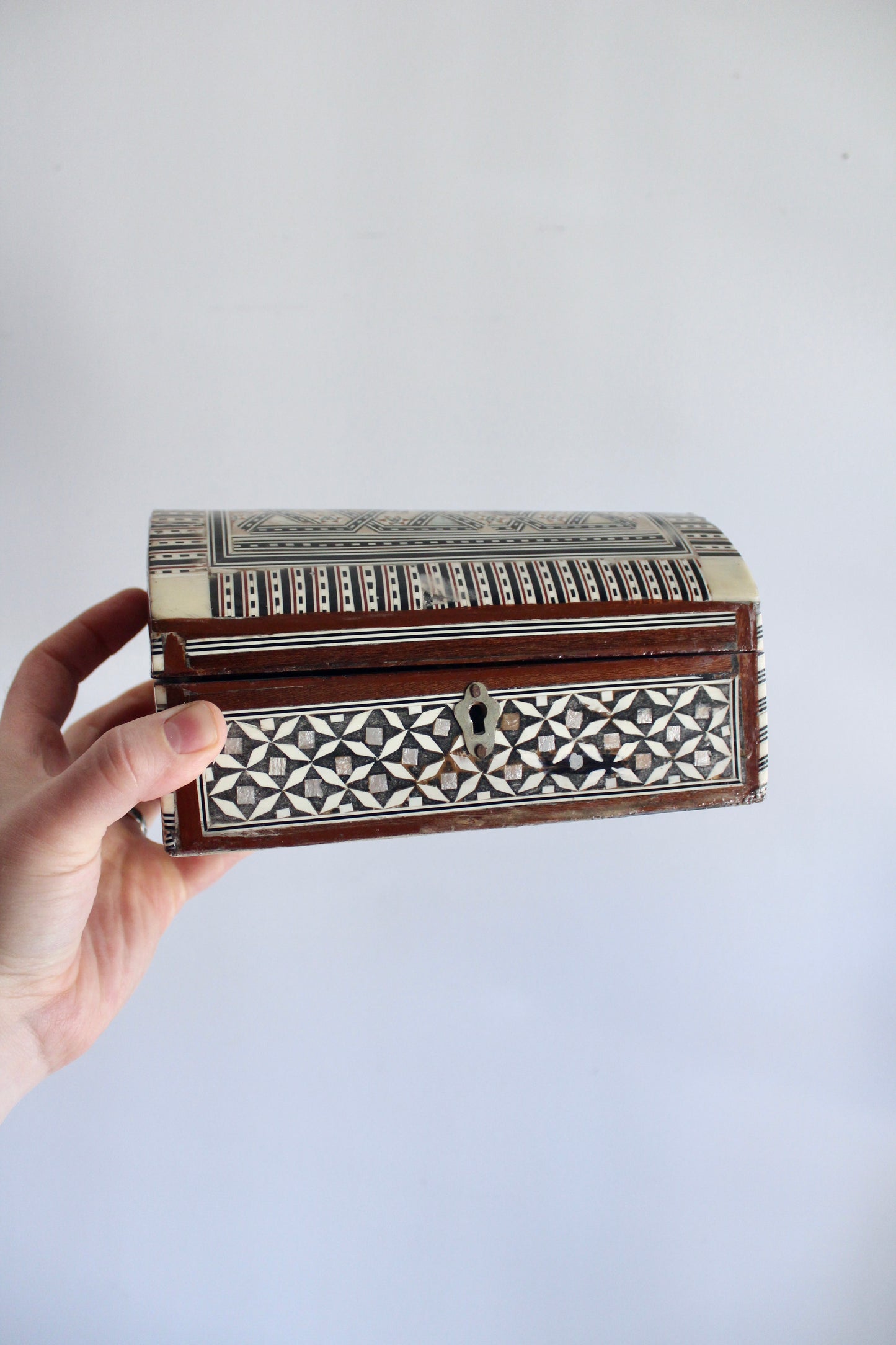 Syrian Mother of Pearl and Wood Inlay Marquetry Box