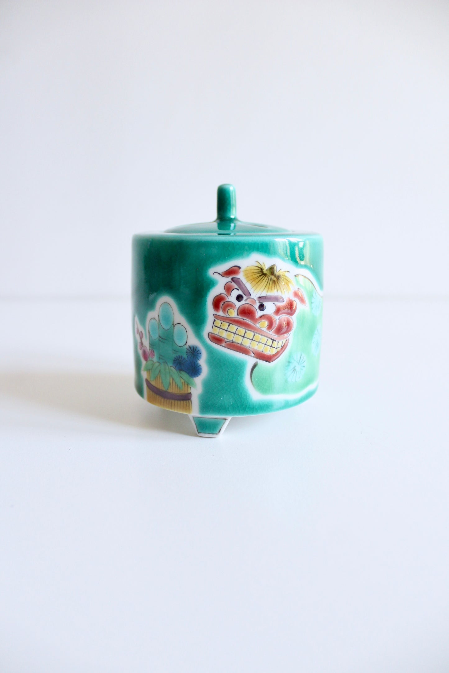 Japanese Kutani Porcelain Incense Burner with Original Box