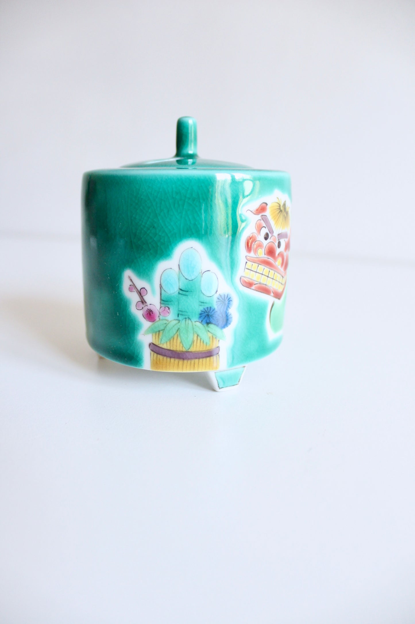 Japanese Kutani Porcelain Incense Burner with Original Box