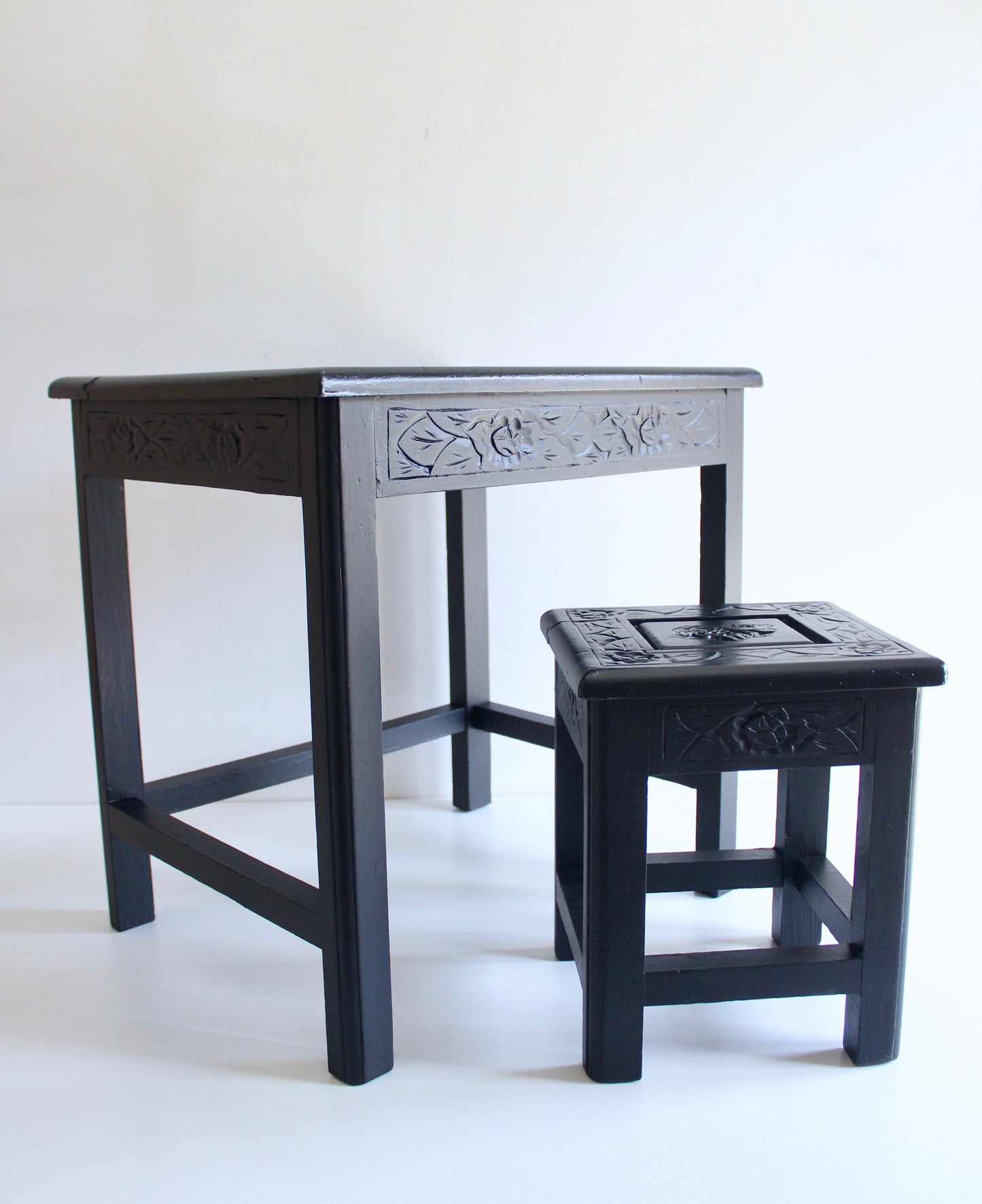 Vintage Chinese Handcarved Plant Stand/Side Table