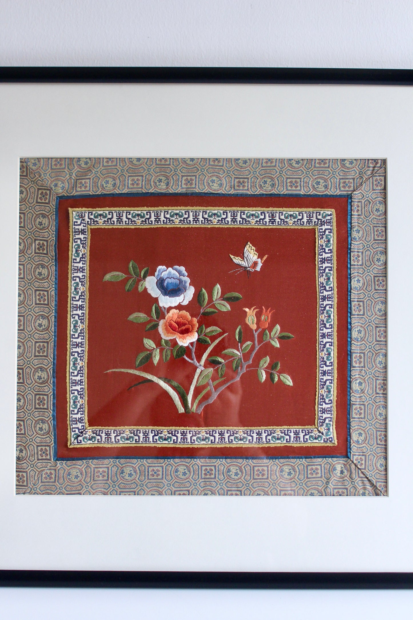 Vintage Chinese Silk Embroidery – Peonies & Butterfly