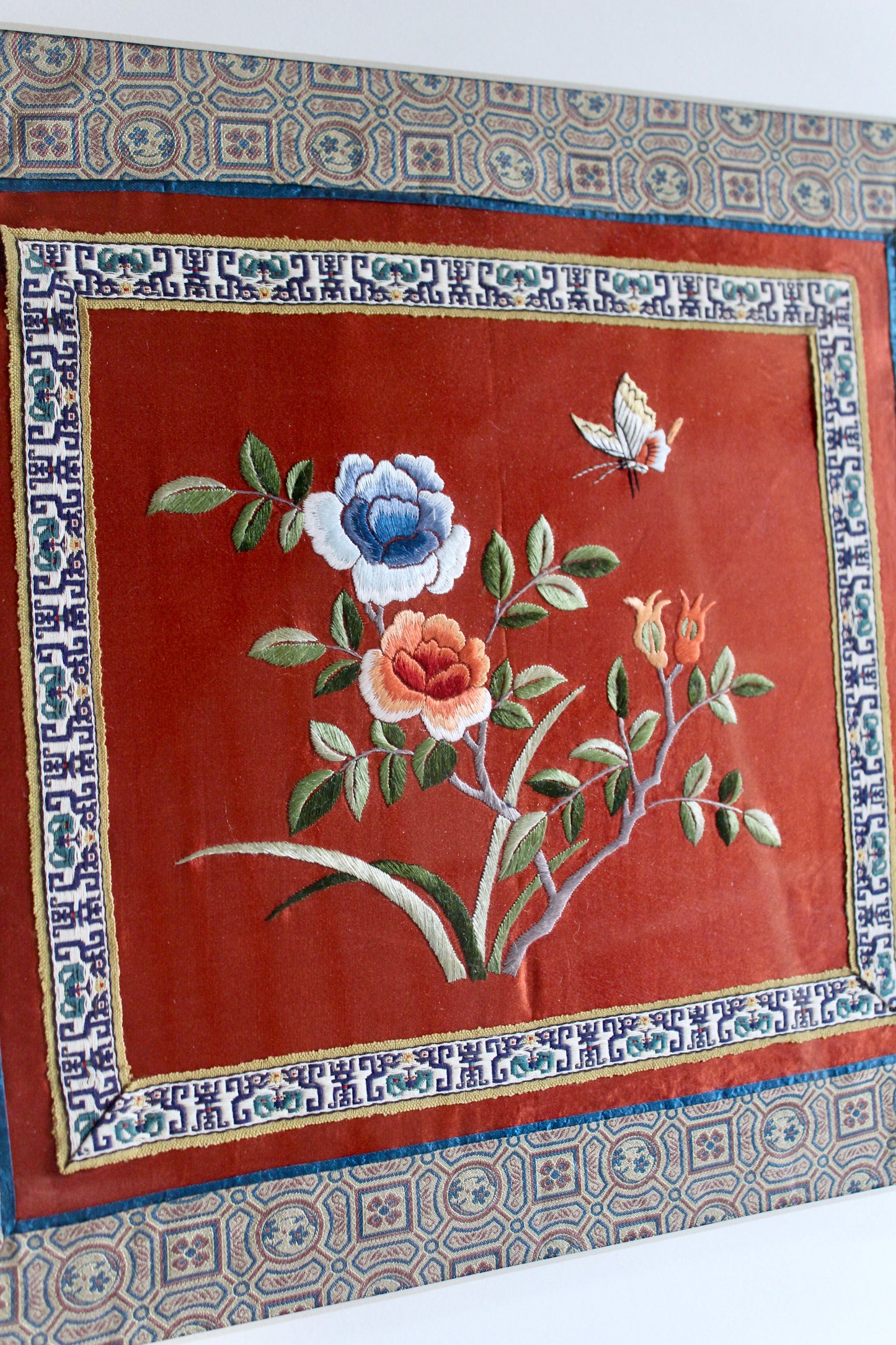 Vintage Chinese Silk Embroidery – Peonies & Butterfly