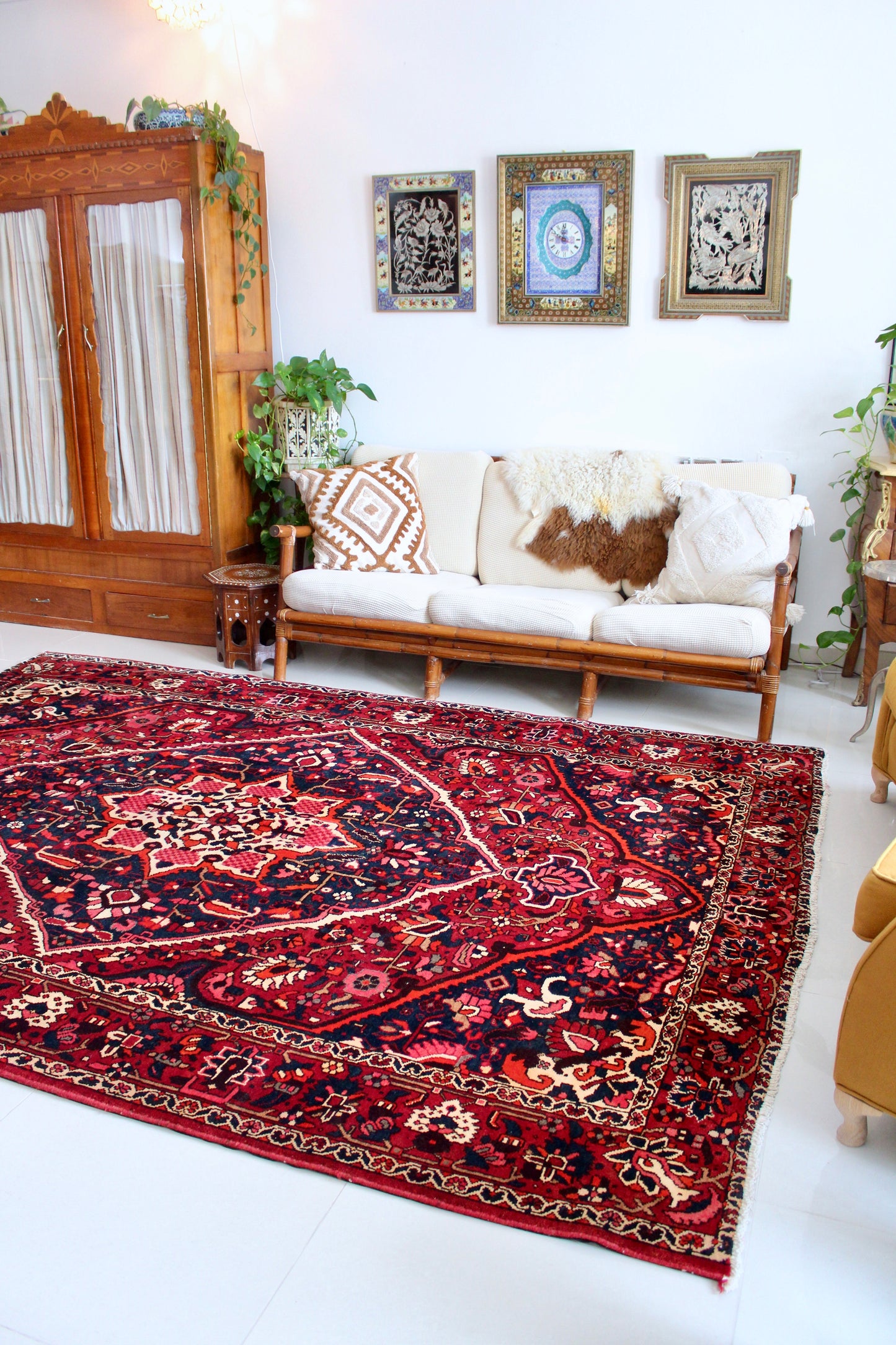 Vintage 1970s Bakhtiari 212x300