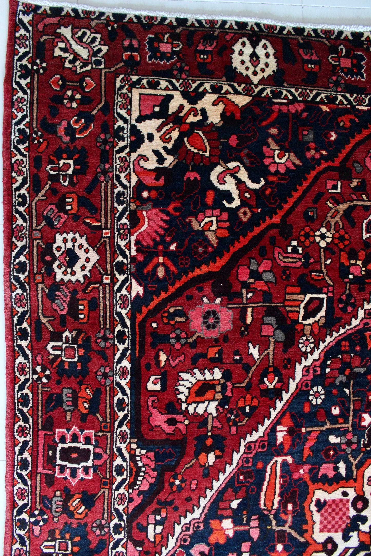 Vintage 1970s Bakhtiari 212x300