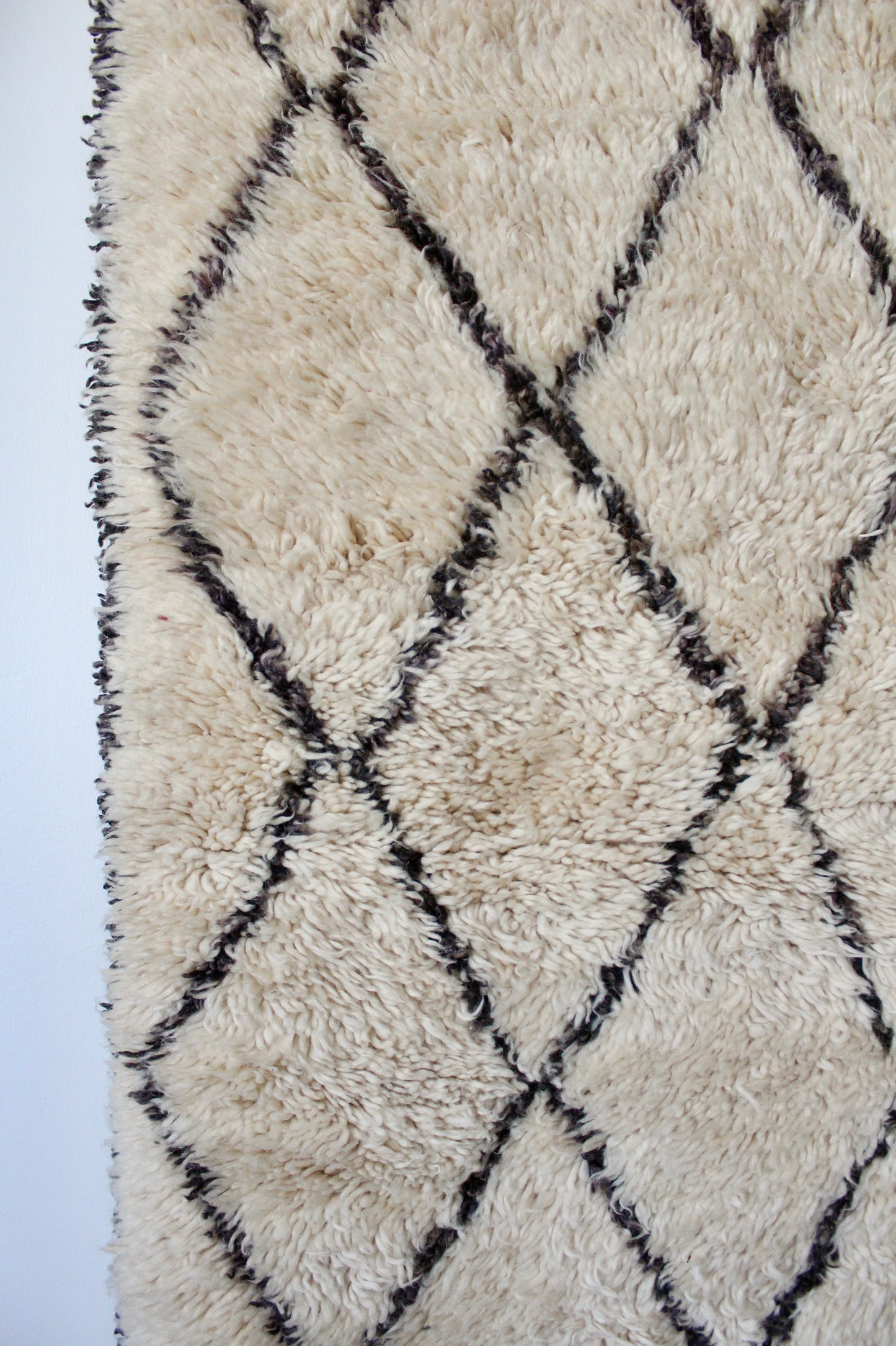 Vintage Beni Ourian Moroccan Carpet 171x260