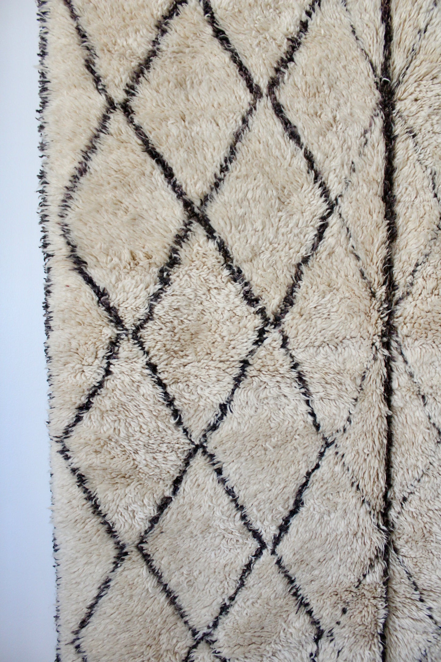 Vintage Beni Ourian Moroccan Carpet 171x260