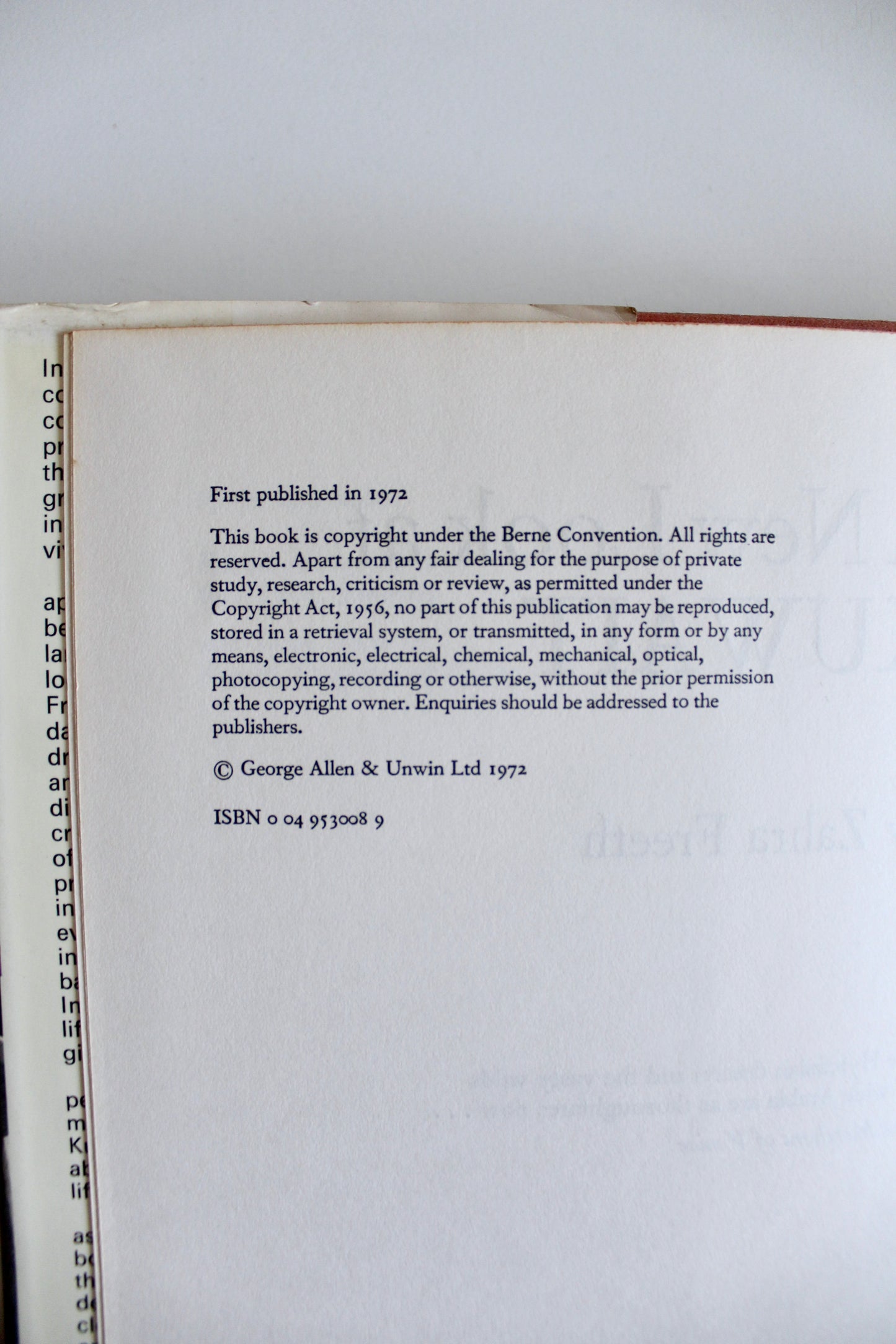Vintage 1972 "A New Look at Kuwait" by Zahra Freeth – Rare Kuwait History Hardcover