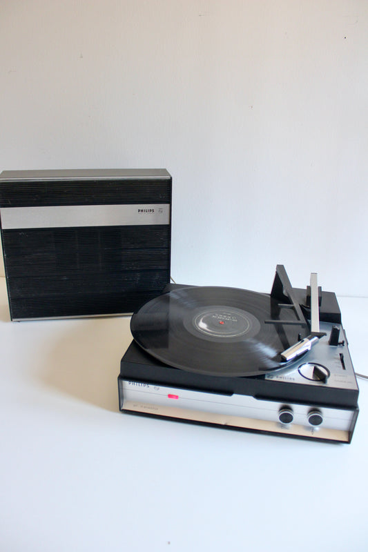 Vintage Philips 22GF210 “All Transistor” Portable Record Player – Made in Germany, c. 1968–72