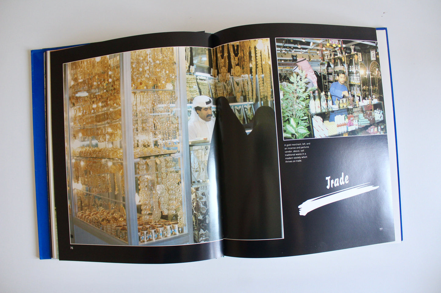 Kuwait: Before and After the Storm – 1999 Updated Second Edition by Claudia Farkas Al Rashoud(Benefits Charity!)