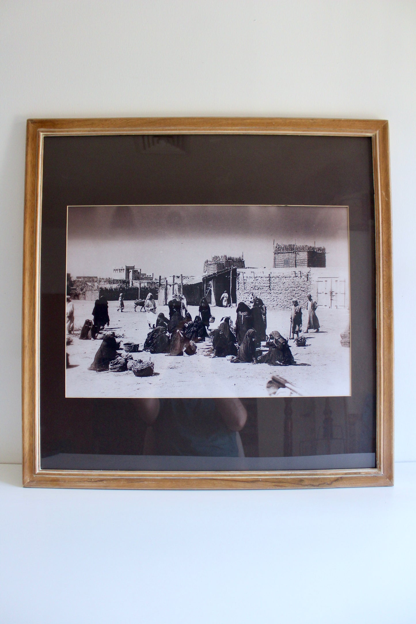 Vintage Old Kuwait Market Photograph – Al Muthanna Complex Provenance