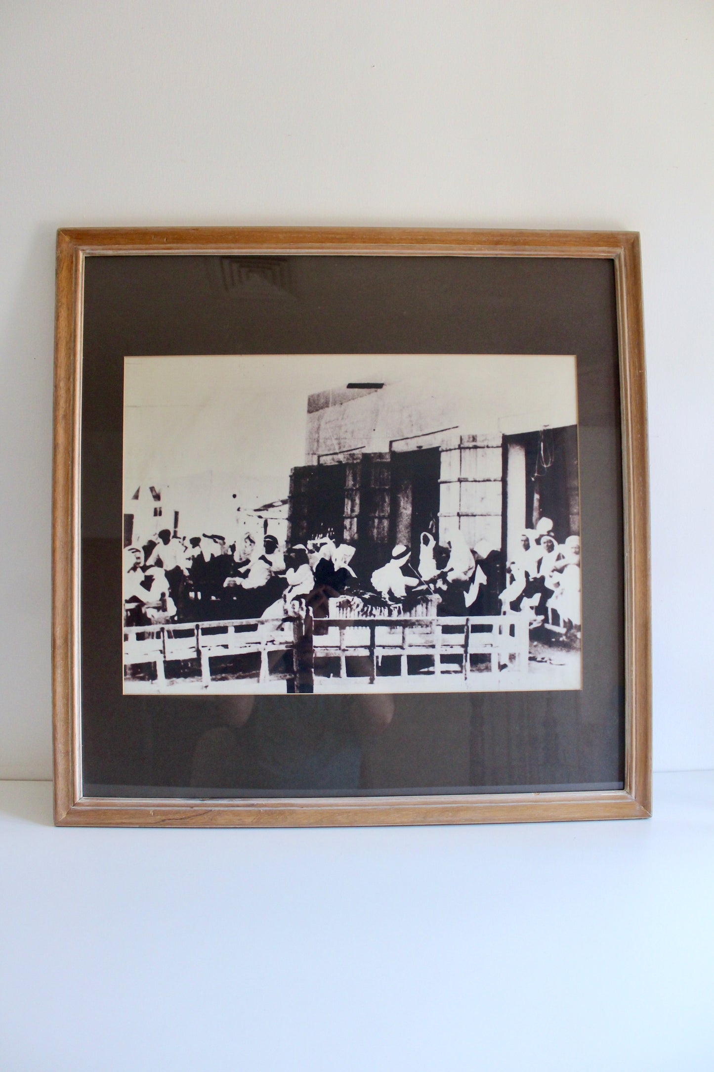 Vintage Souq Al-Mubarakiya Tea Scene – Al Muthanna Complex Provenance