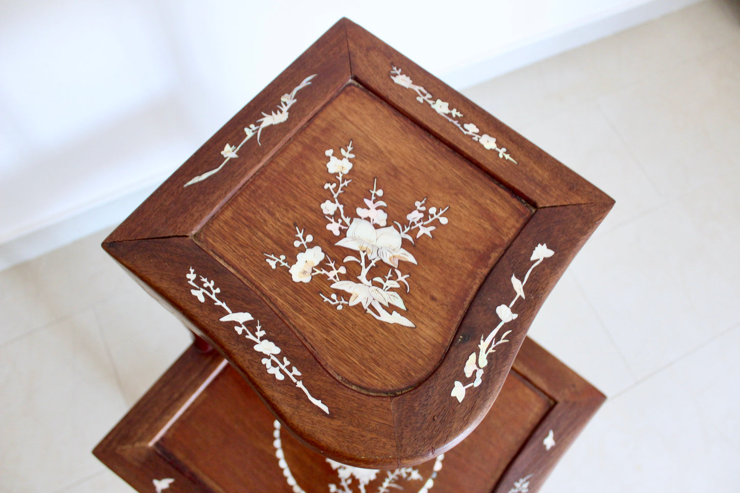 Vintage Chinese-Style Mother-of-Pearl Inlaid Display Stand