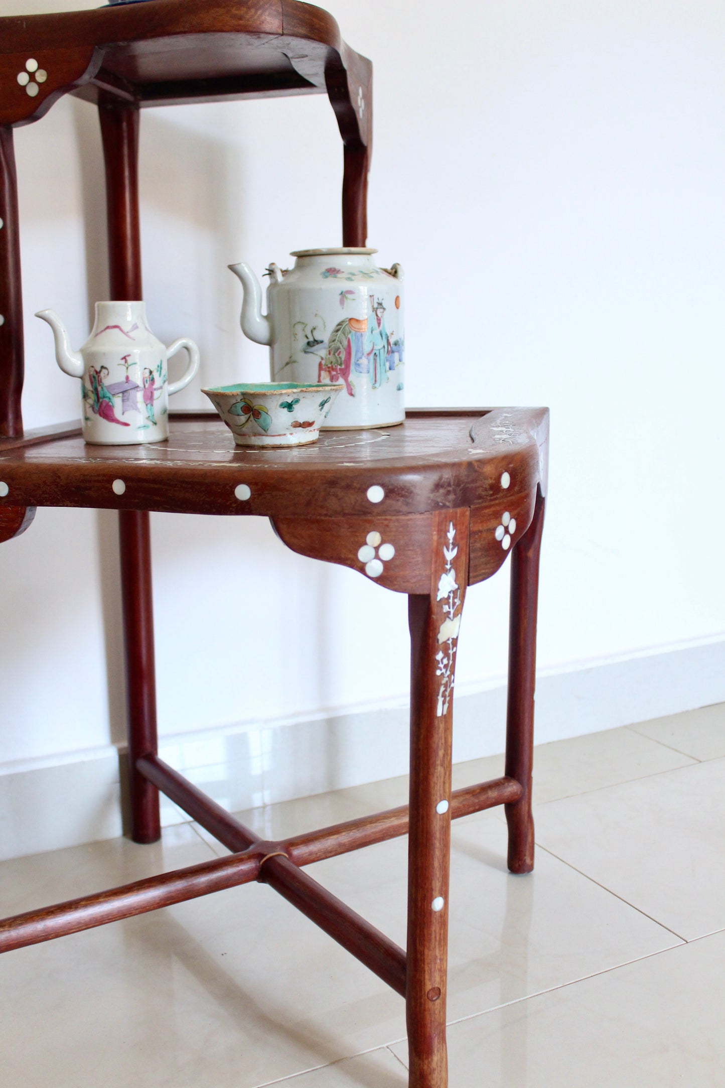 Vintage Chinese-Style Mother-of-Pearl Inlaid Display Stand