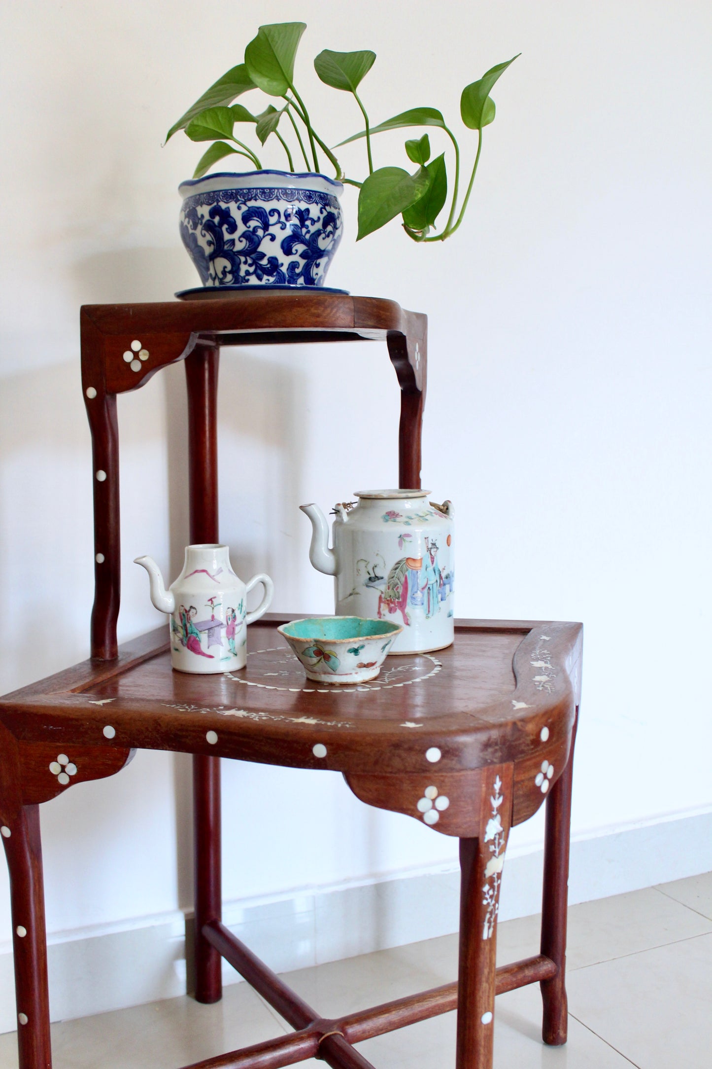 Vintage Chinese-Style Mother-of-Pearl Inlaid Display Stand