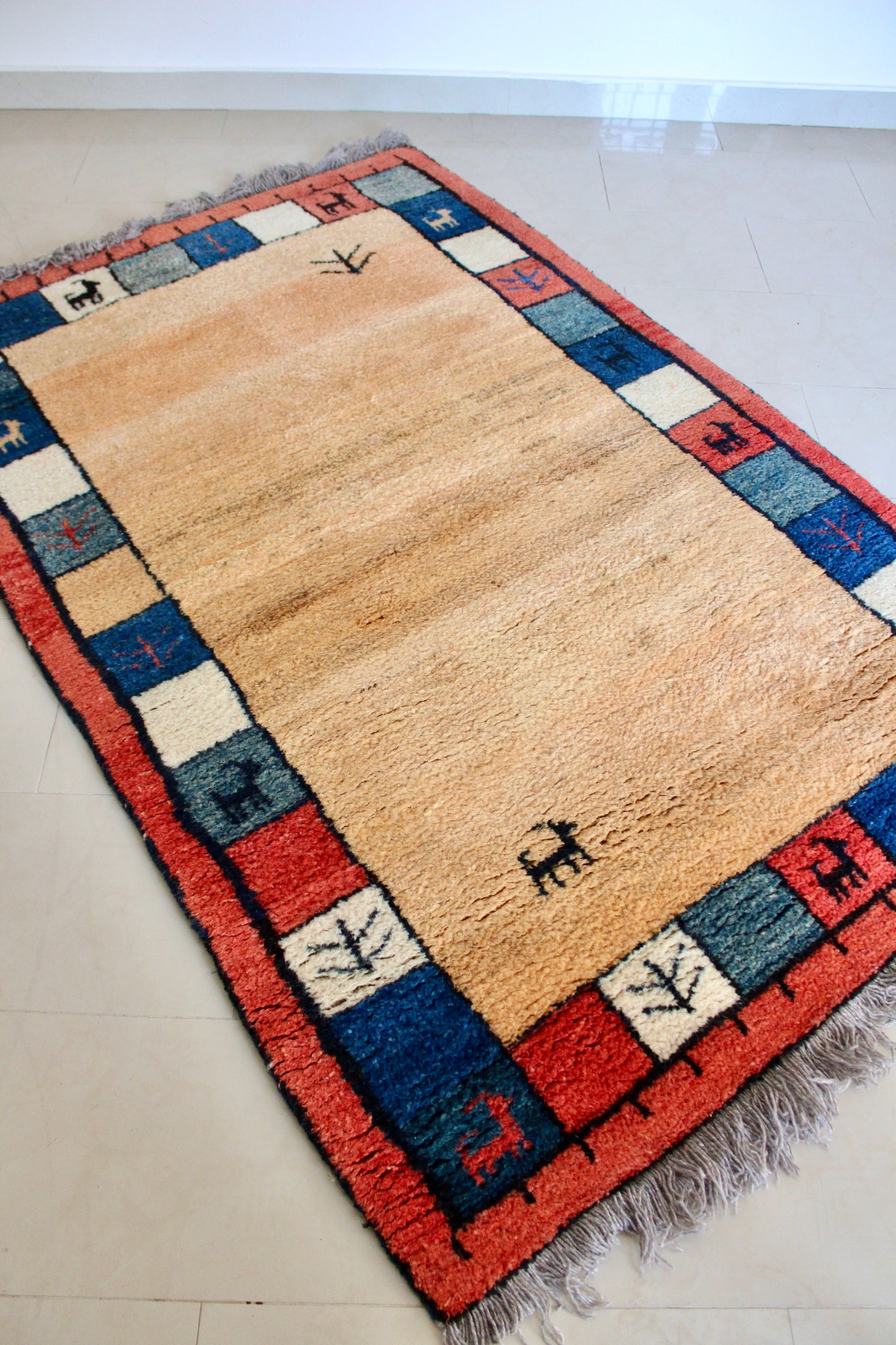 Vintage Qashqai Gabbeh Wool Rug – 130 × 215 cm