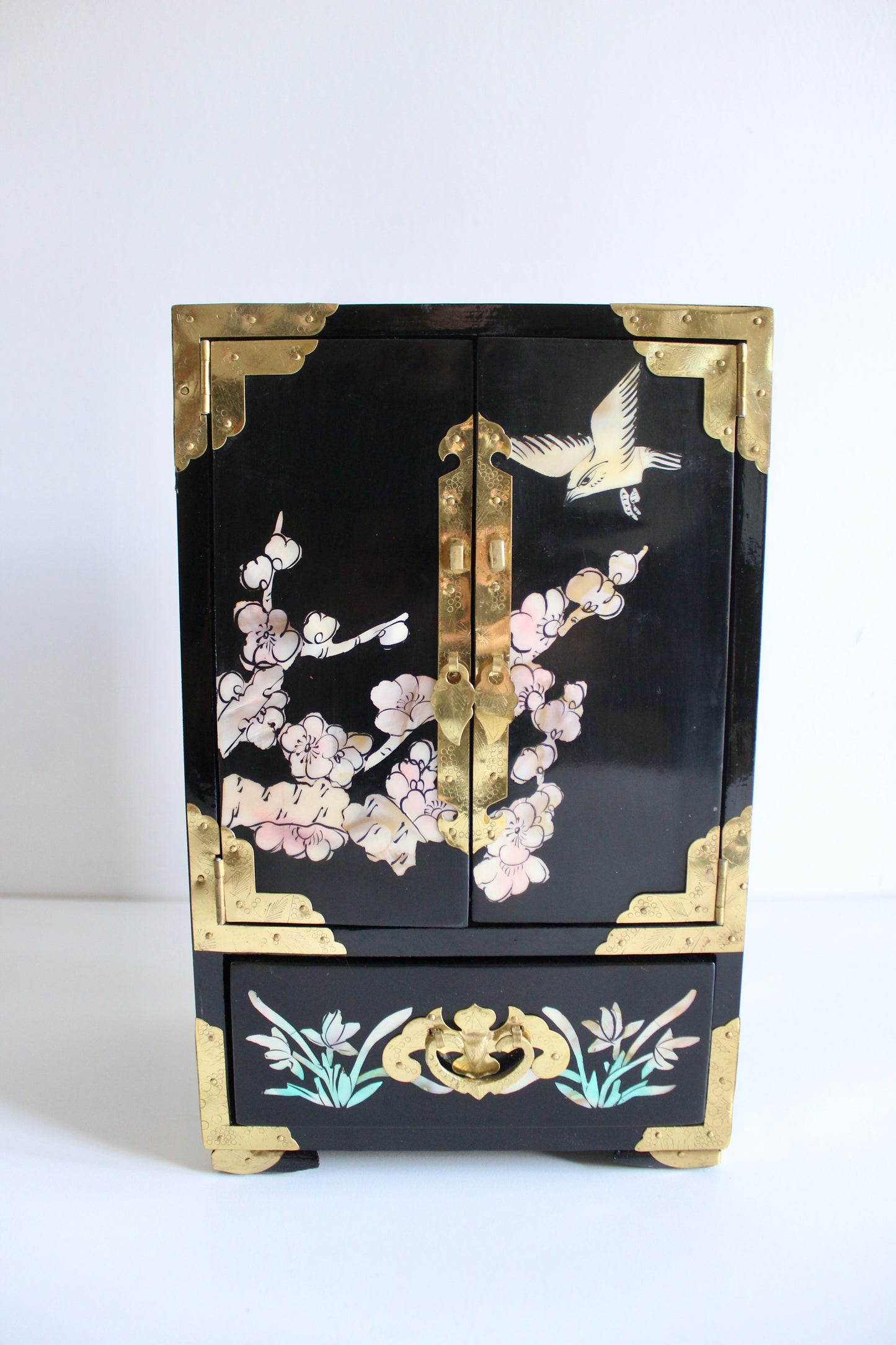 Vintage Korean Mother-of-Pearl Lacquer Jewelry Cabinet – c. 1970s