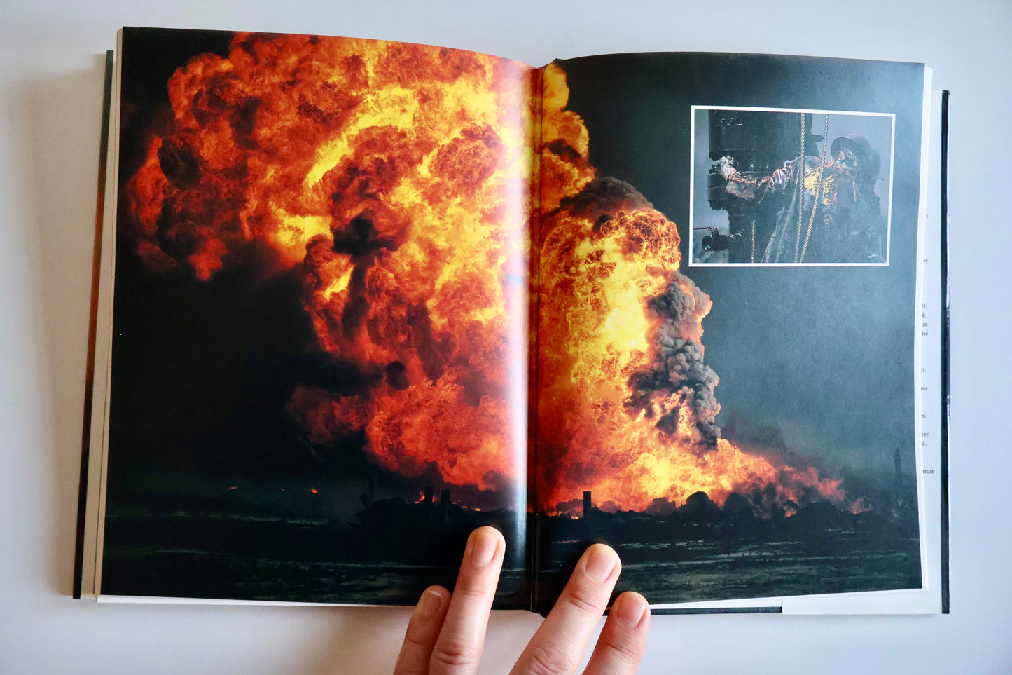 1992 Tides of War: Eco-Disaster in the Gulf – Michael McKinnon & Peter Vine | First Arabian Edition