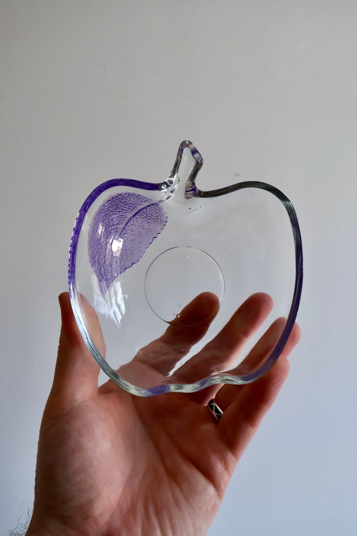 Vintage Indonesian Apple-Shaped Glass Dessert Bowls – Set of 6