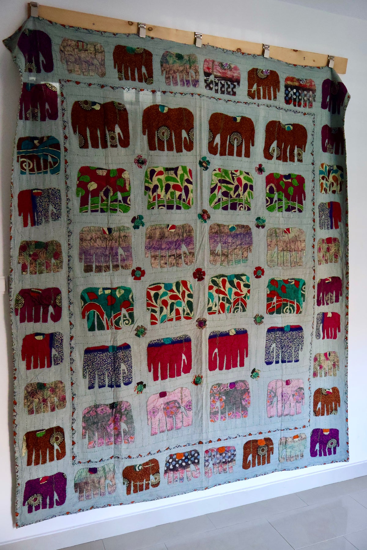 Vintage Indian Elephant Appliqué Kantha Quilt – Rajasthan
