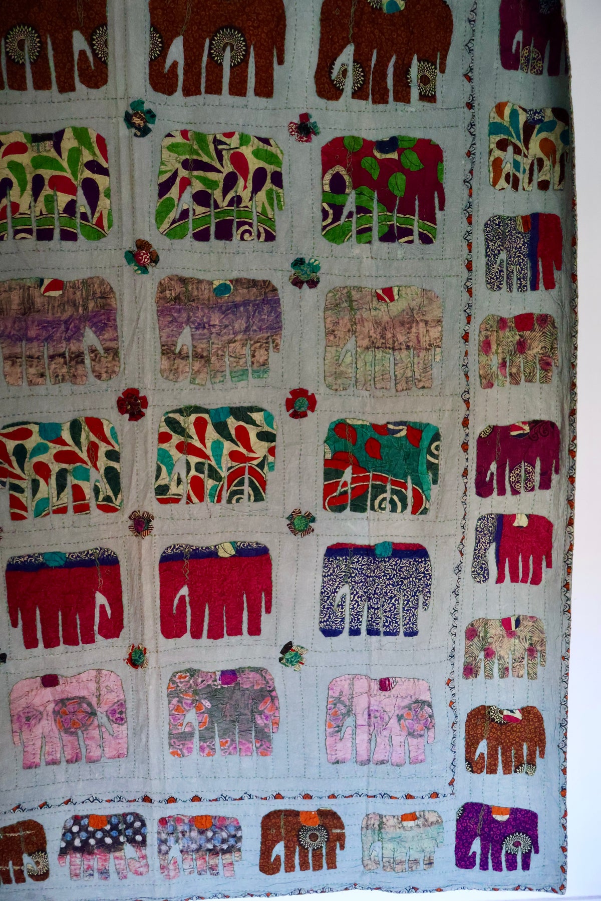 Vintage Indian Elephant Appliqué Kantha Quilt – Rajasthan