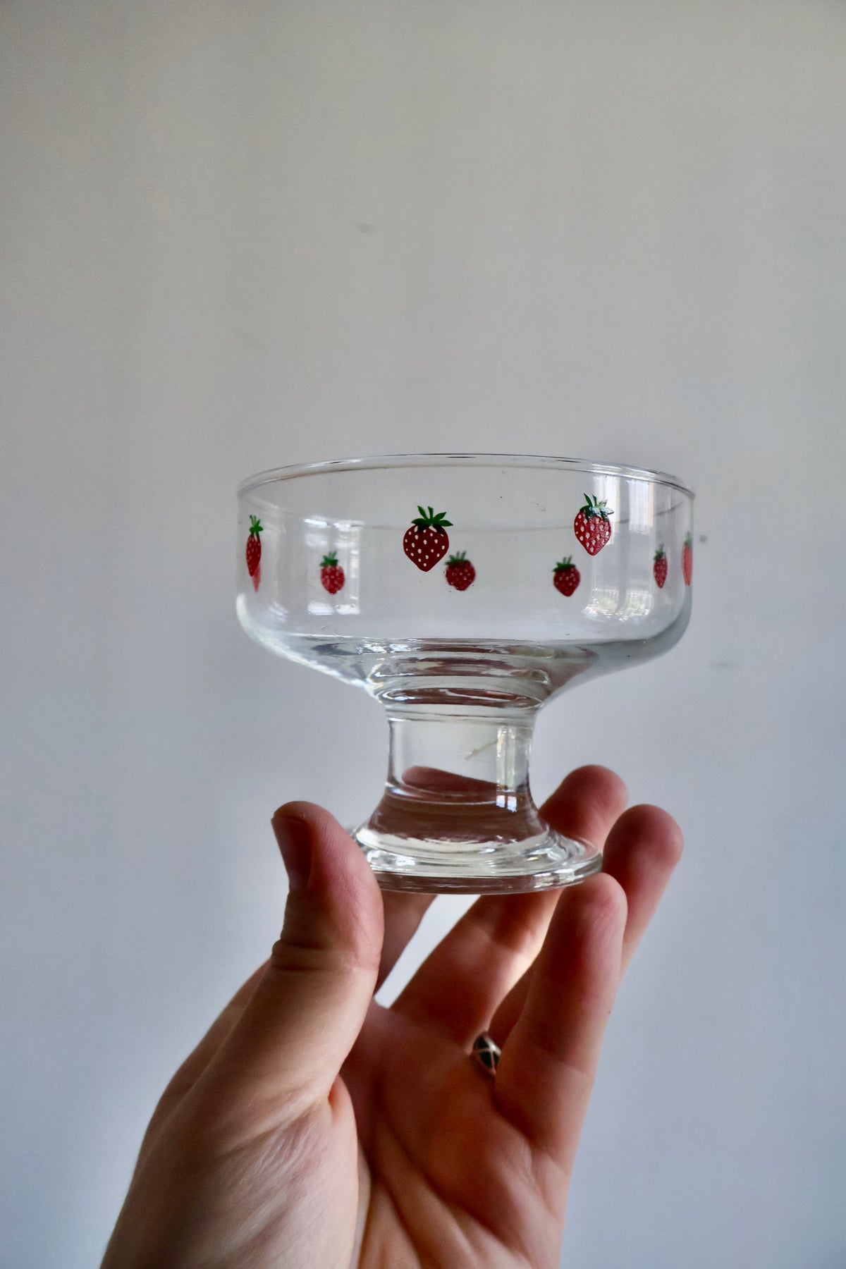Vintage Paşabahçe Strawberry Dessert Bowls – Set of 4