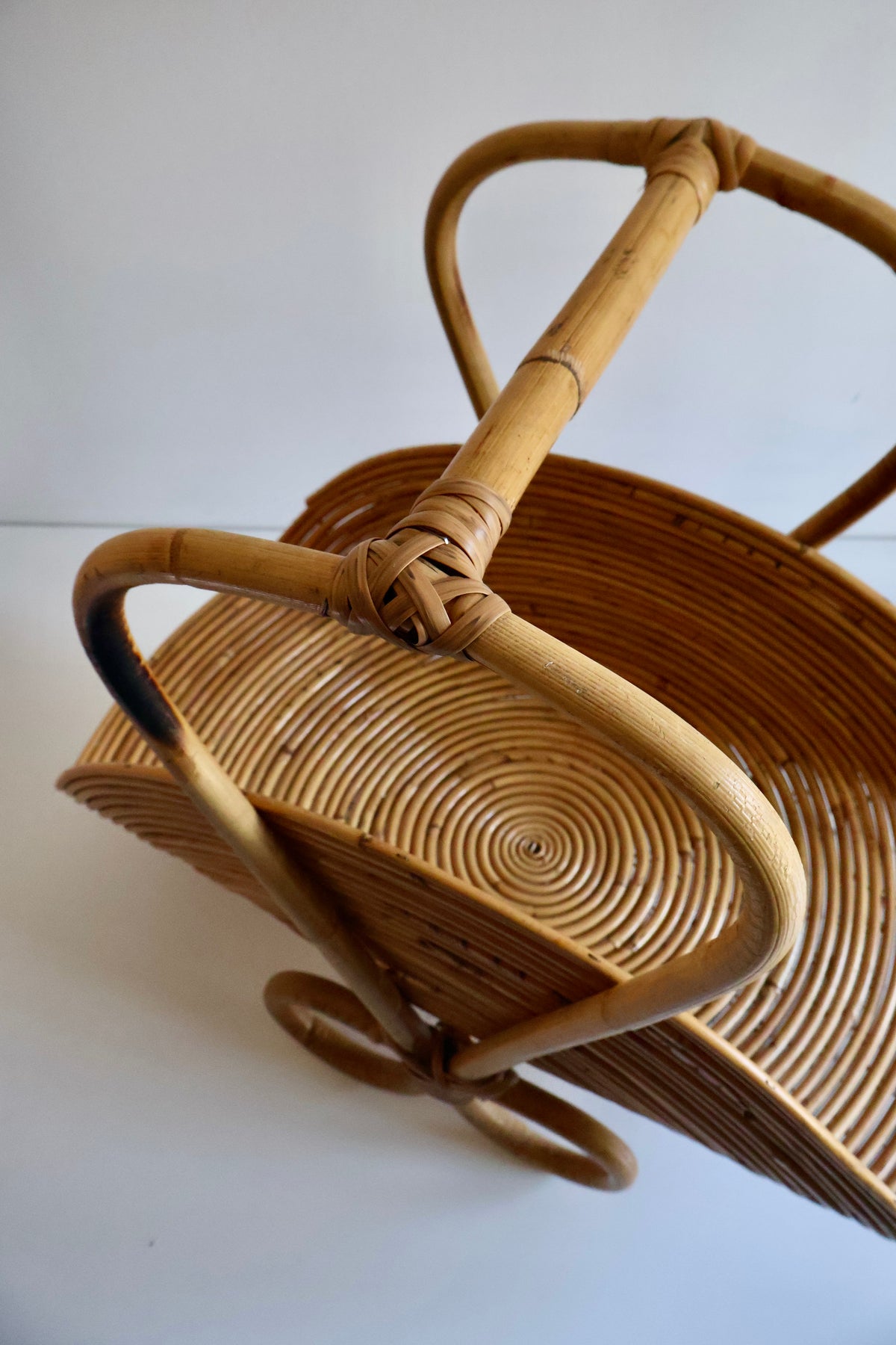 1960s Italian Rattan Magazine Rack – Attributed to Vivai del Sud
