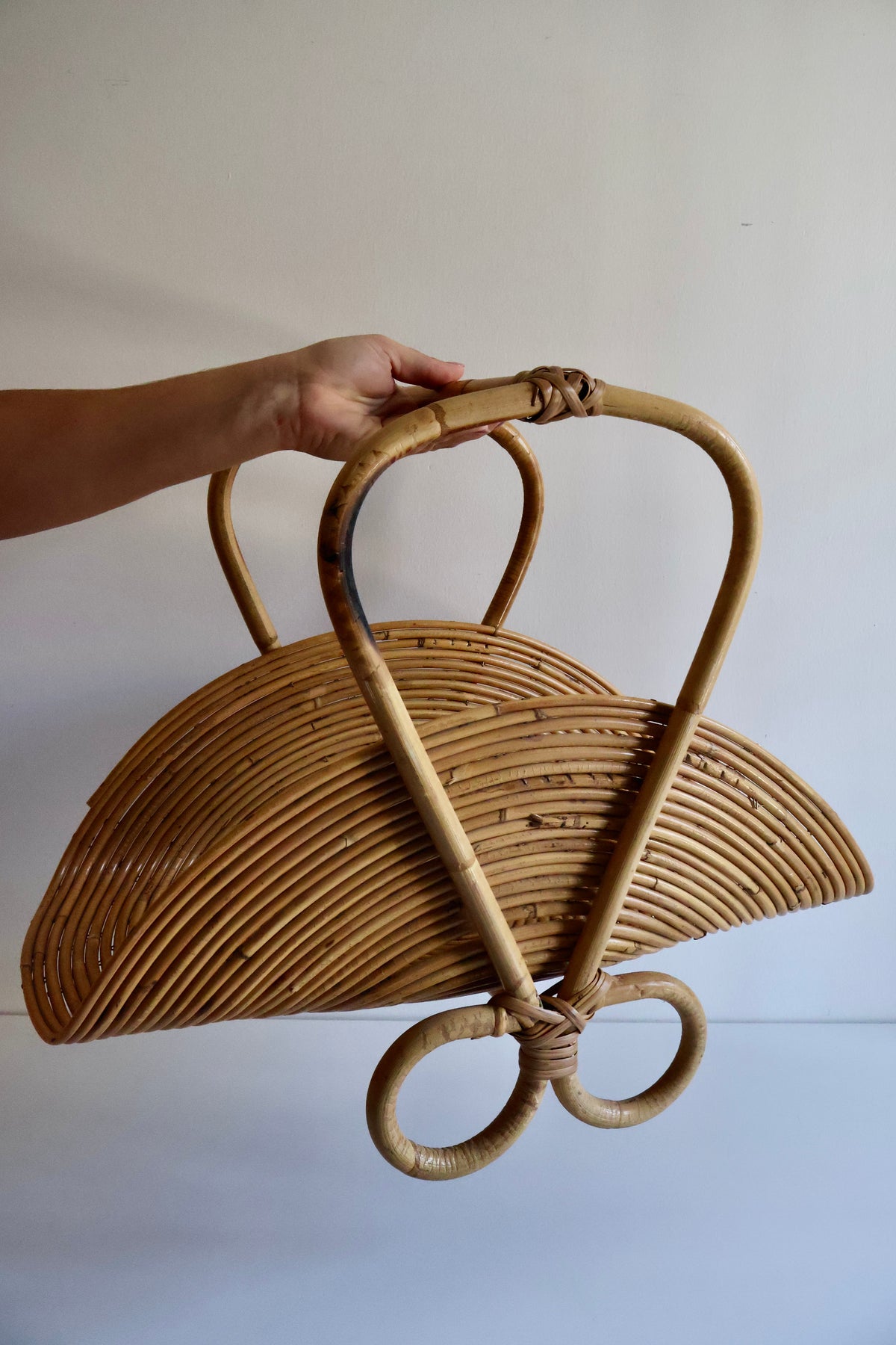 1960s Italian Rattan Magazine Rack – Attributed to Vivai del Sud