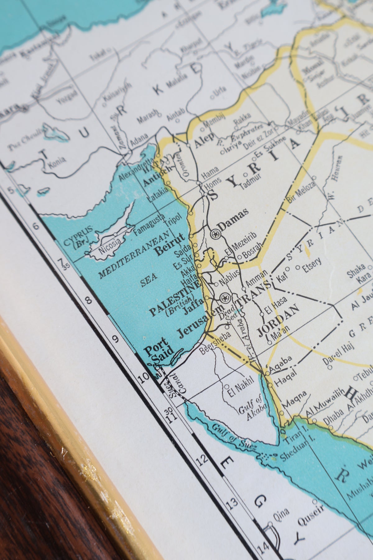 Vintage Framed Map of Arabia & the Near East – 2003 Frame
