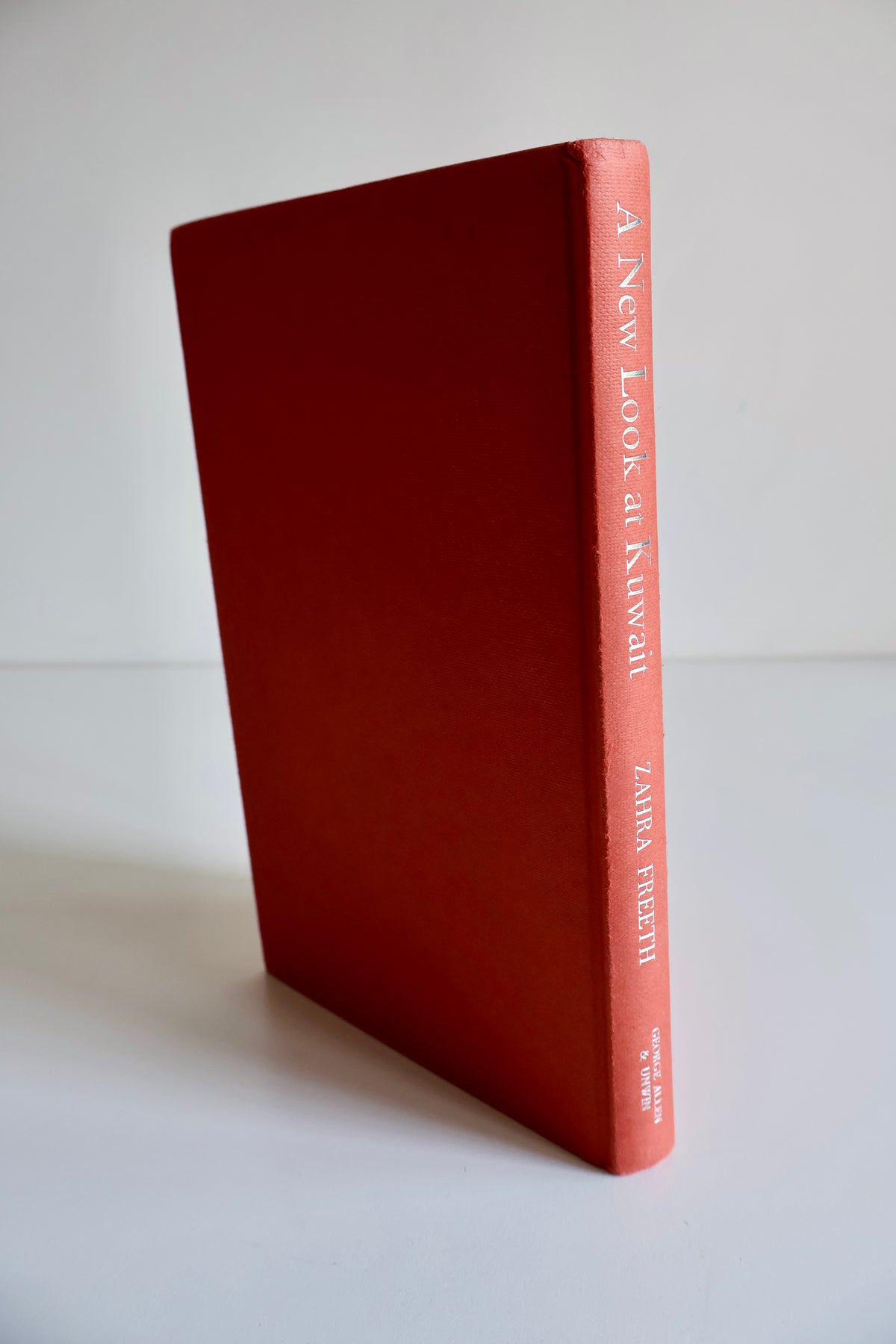A New Look at Kuwait – Zahra Freeth – 1972 First Edition
