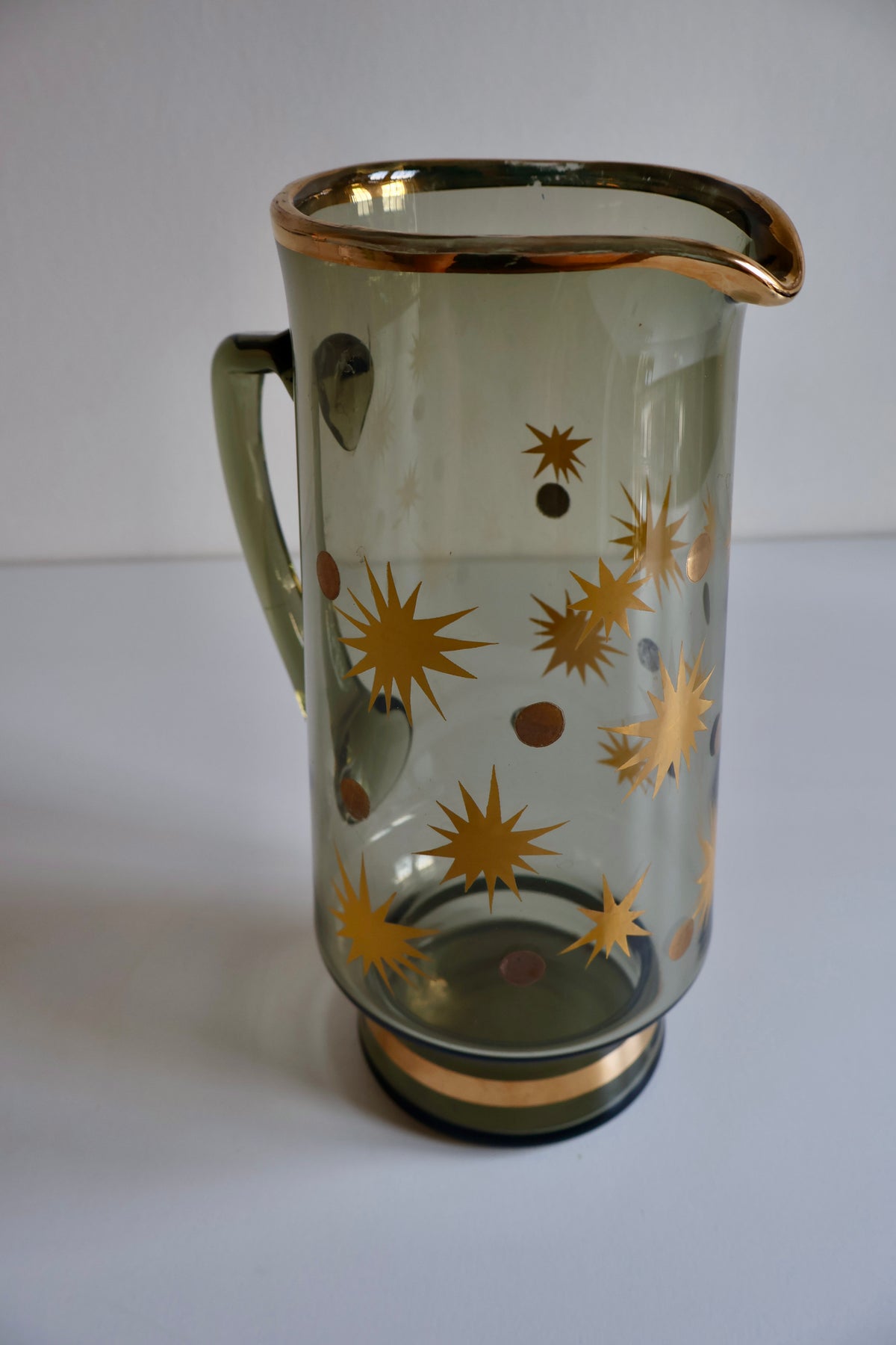 Vintage Smoked Glass Pitcher with Gold Starburst Design – 24 cm