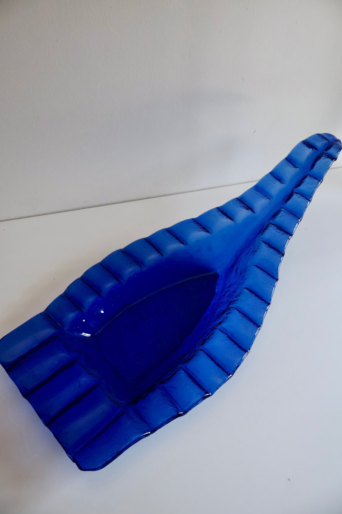 Large Vintage Cobalt Blue Art Glass Leaf Platter – 84 cm