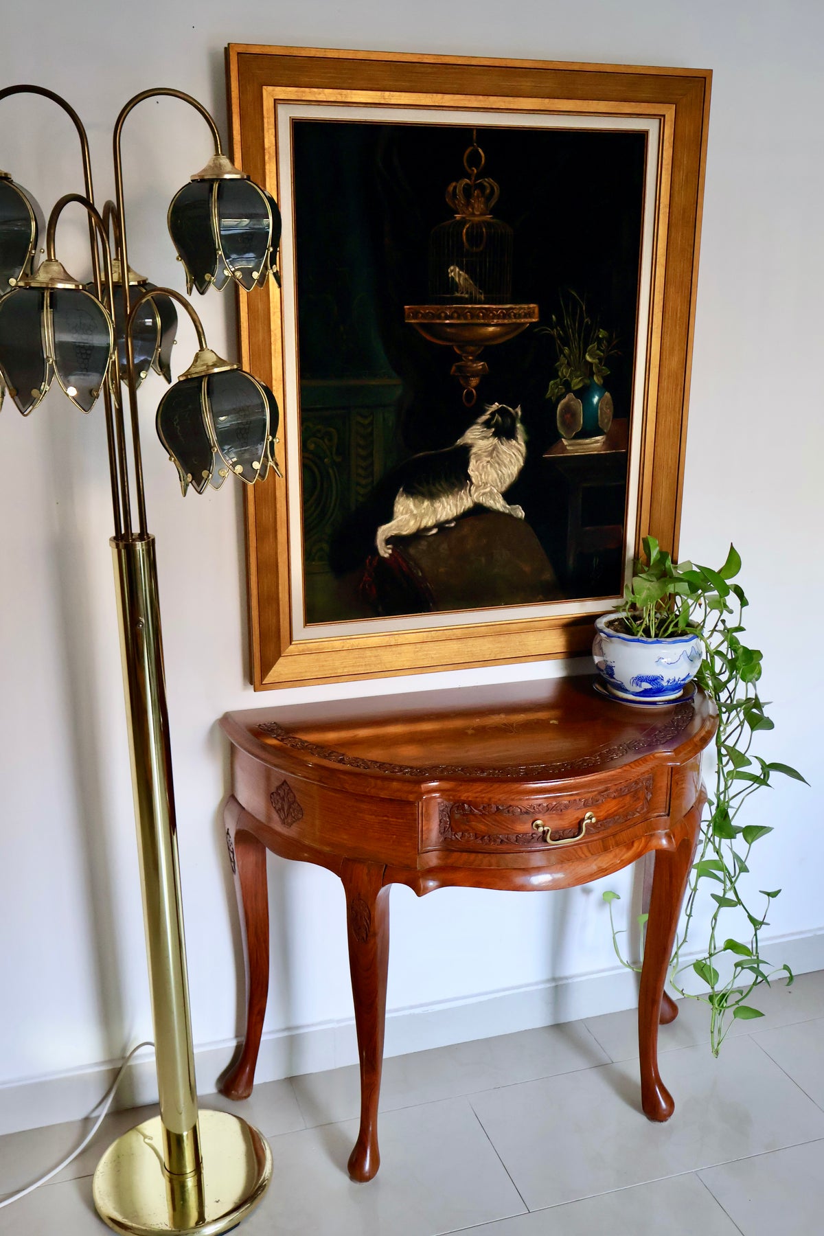 Carved Wood Half Moon Console Table with Brass Inlay – 90 x 45 x 75cm