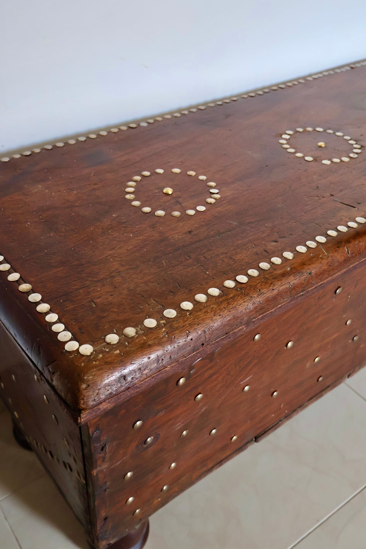 Antique Indian Gulf Trade Chest with Bone-Type Inlay & Brass Studs – c.1900