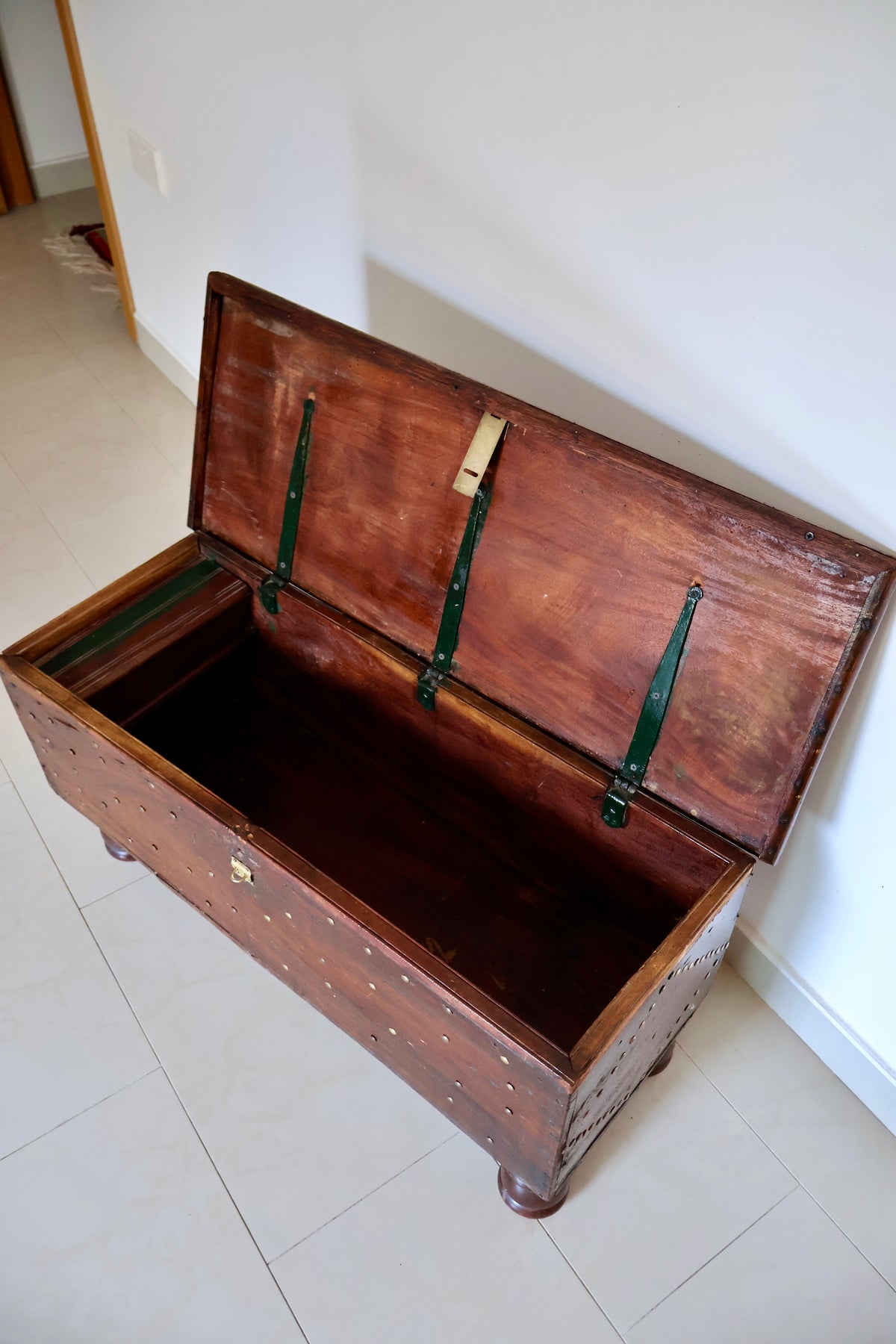 Antique Indian Gulf Trade Chest with Bone-Type Inlay & Brass Studs – c.1900