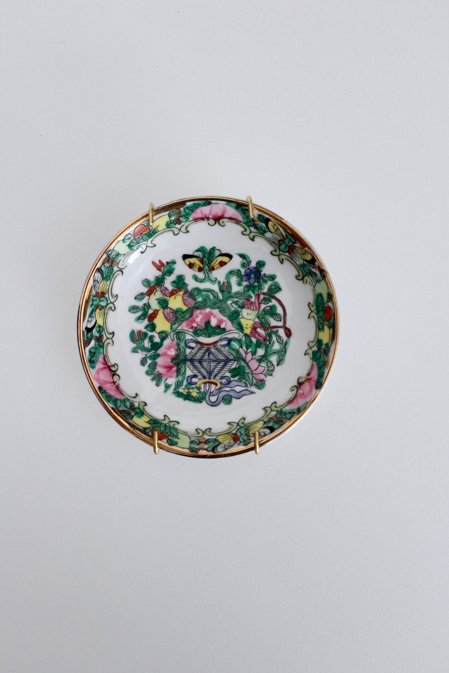 Small Rose Medallion Wall Plate