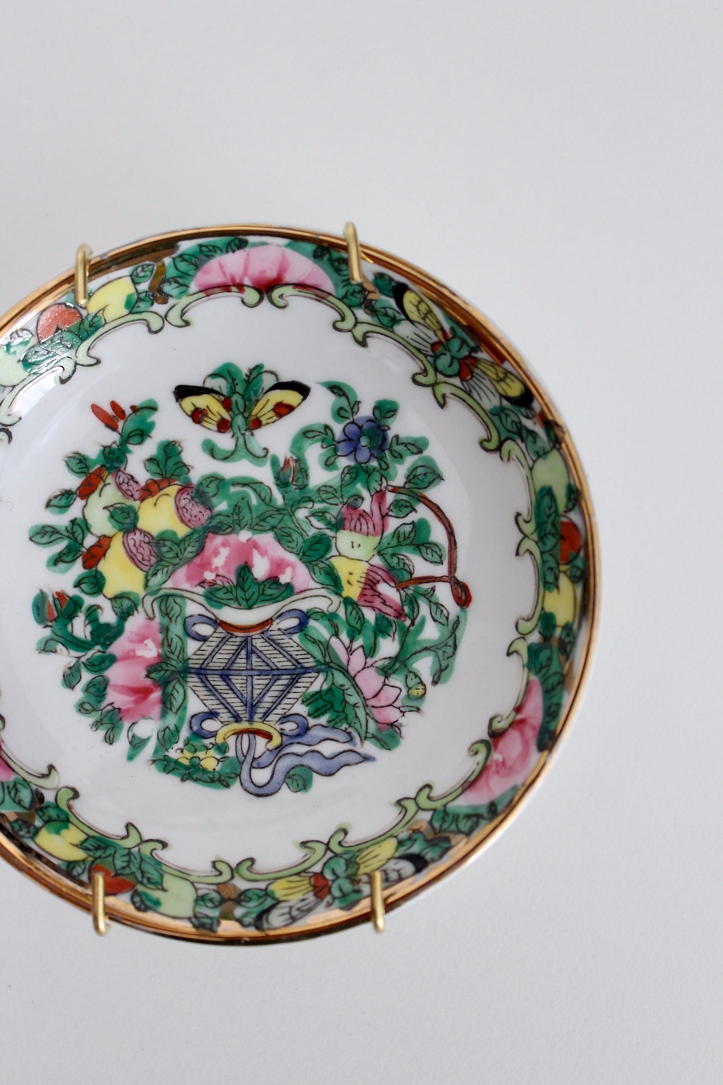 Small Rose Medallion Wall Plate