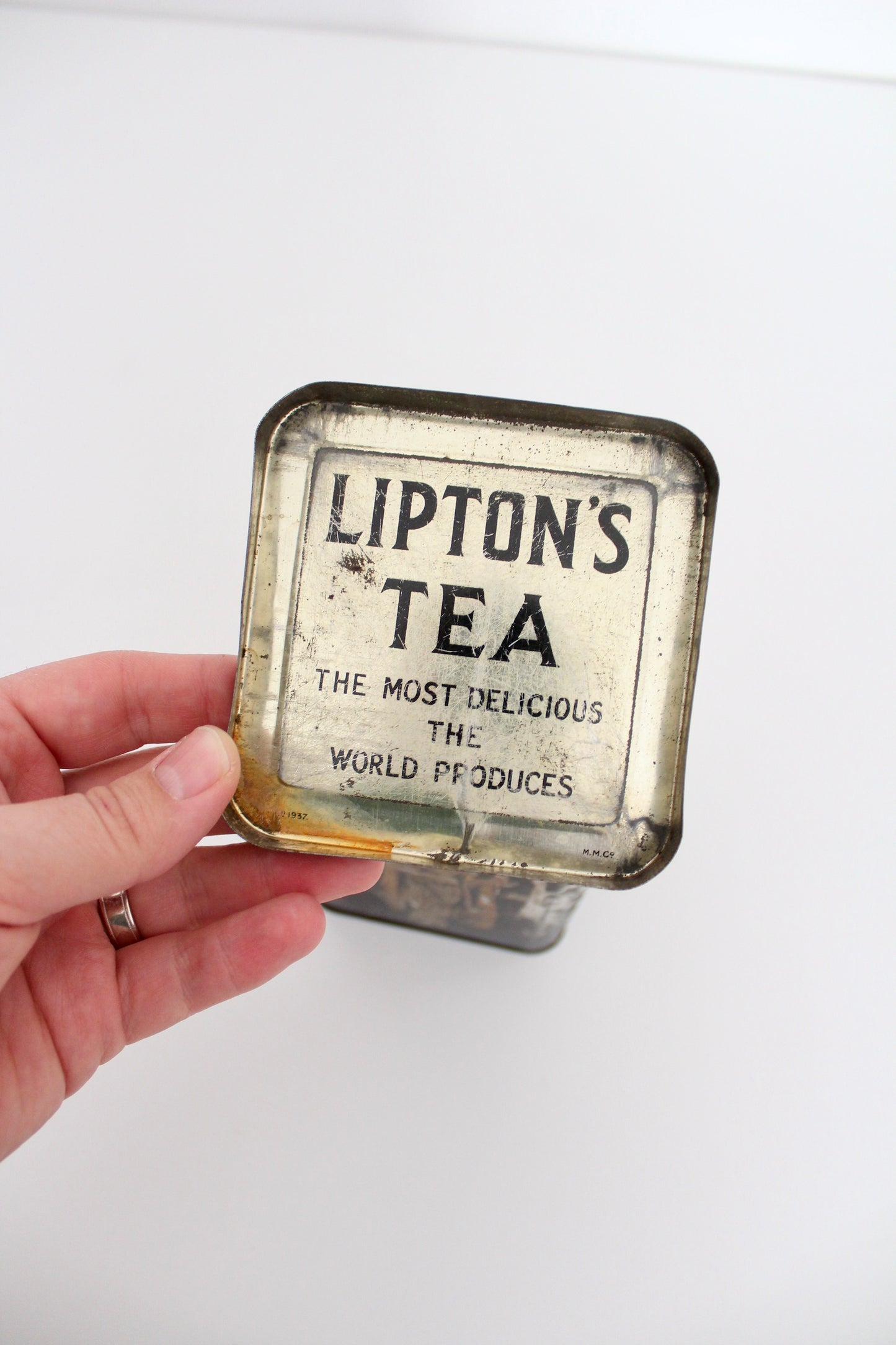 Antique 1937 Lipton's Tea Tin