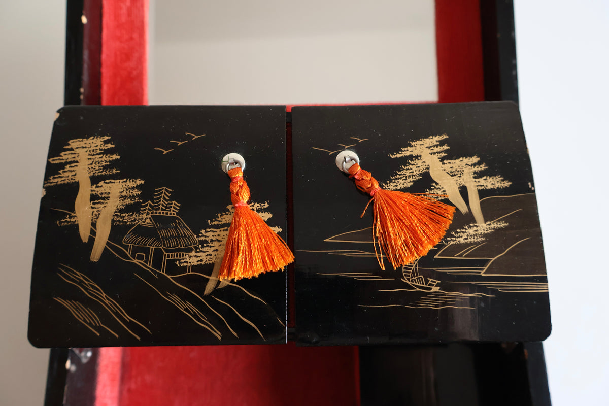 Vintage Japanese Lacquered Jewelry Box with Mirror