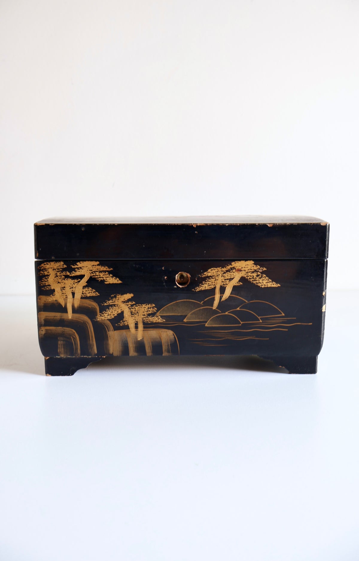 Vintage Japanese Lacquered Jewelry Box with Mirror