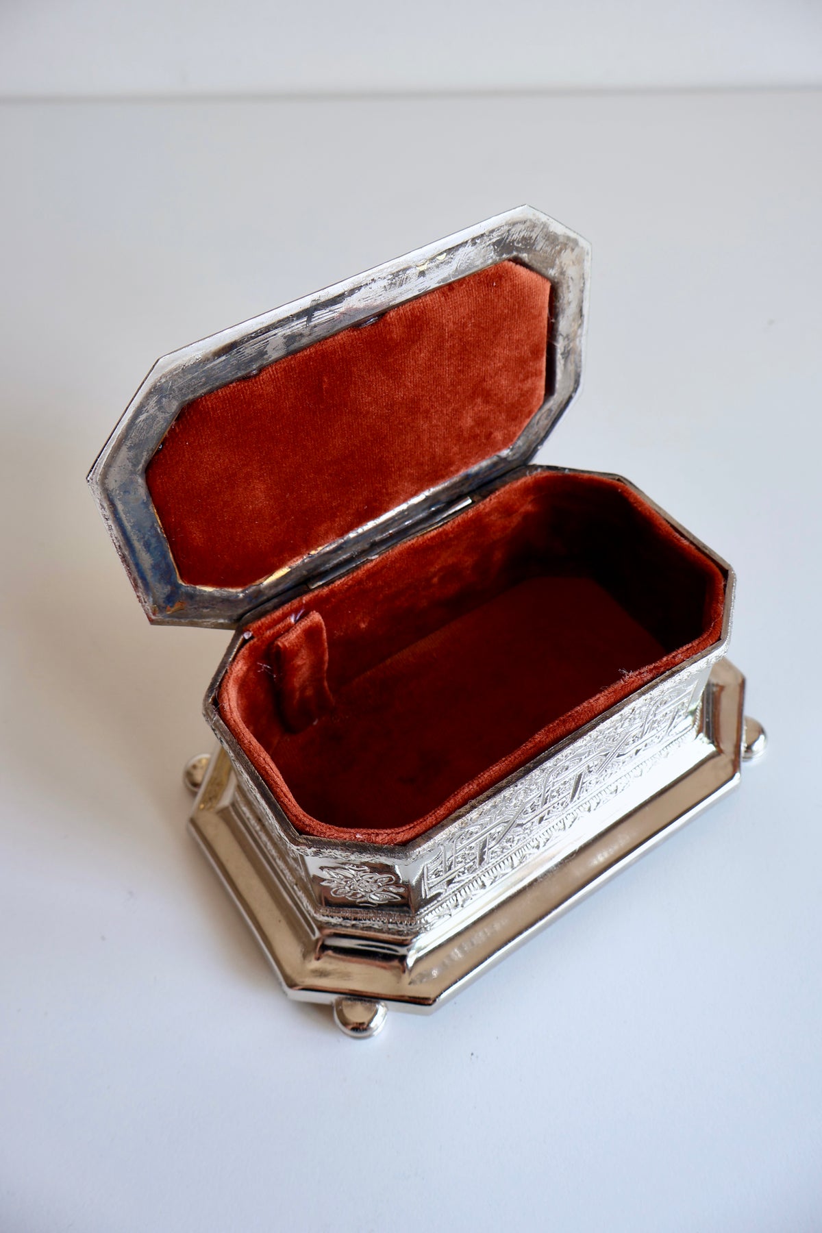 Vintage Silver-Tone Ornate Jewelry Box with Red Velvet Interior