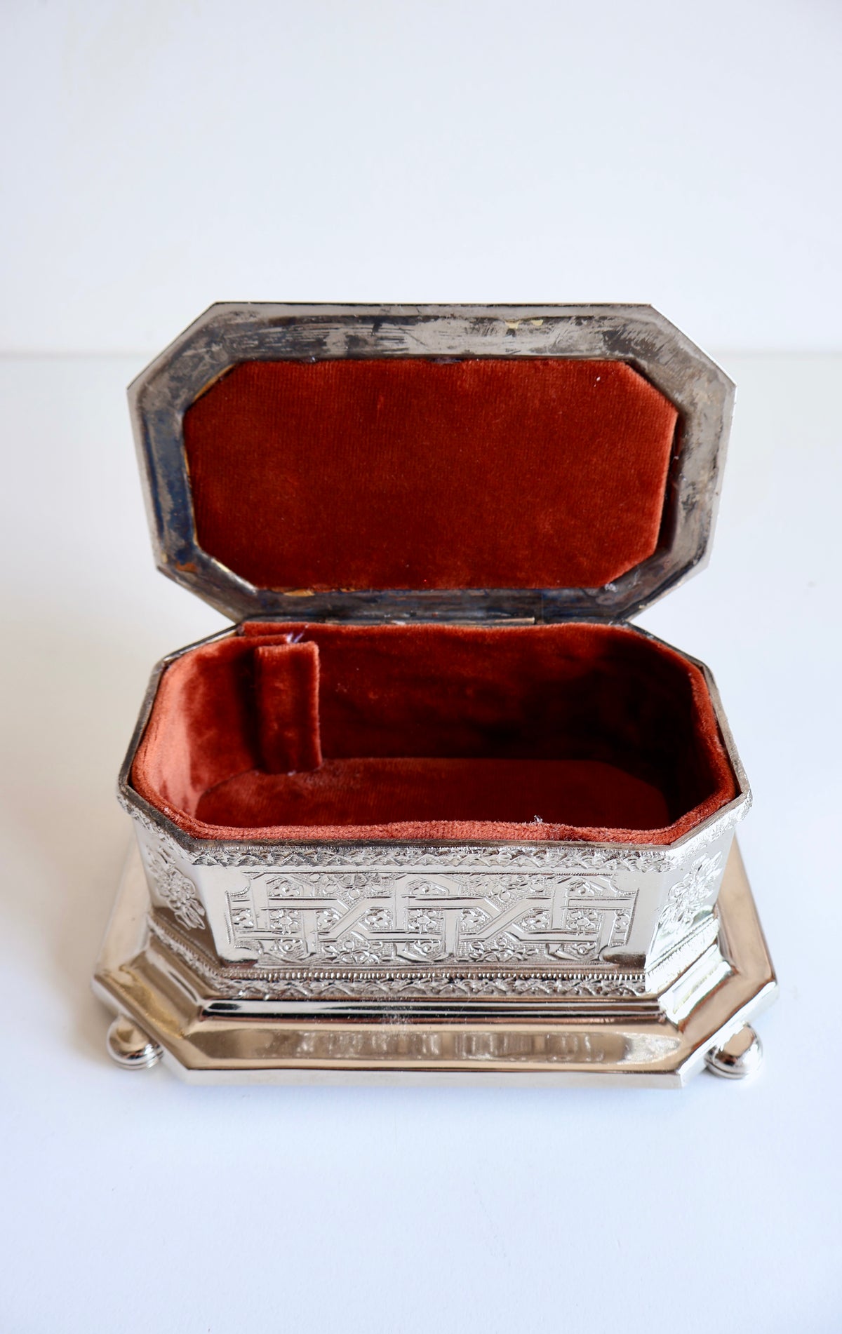 Vintage Silver-Tone Ornate Jewelry Box with Red Velvet Interior