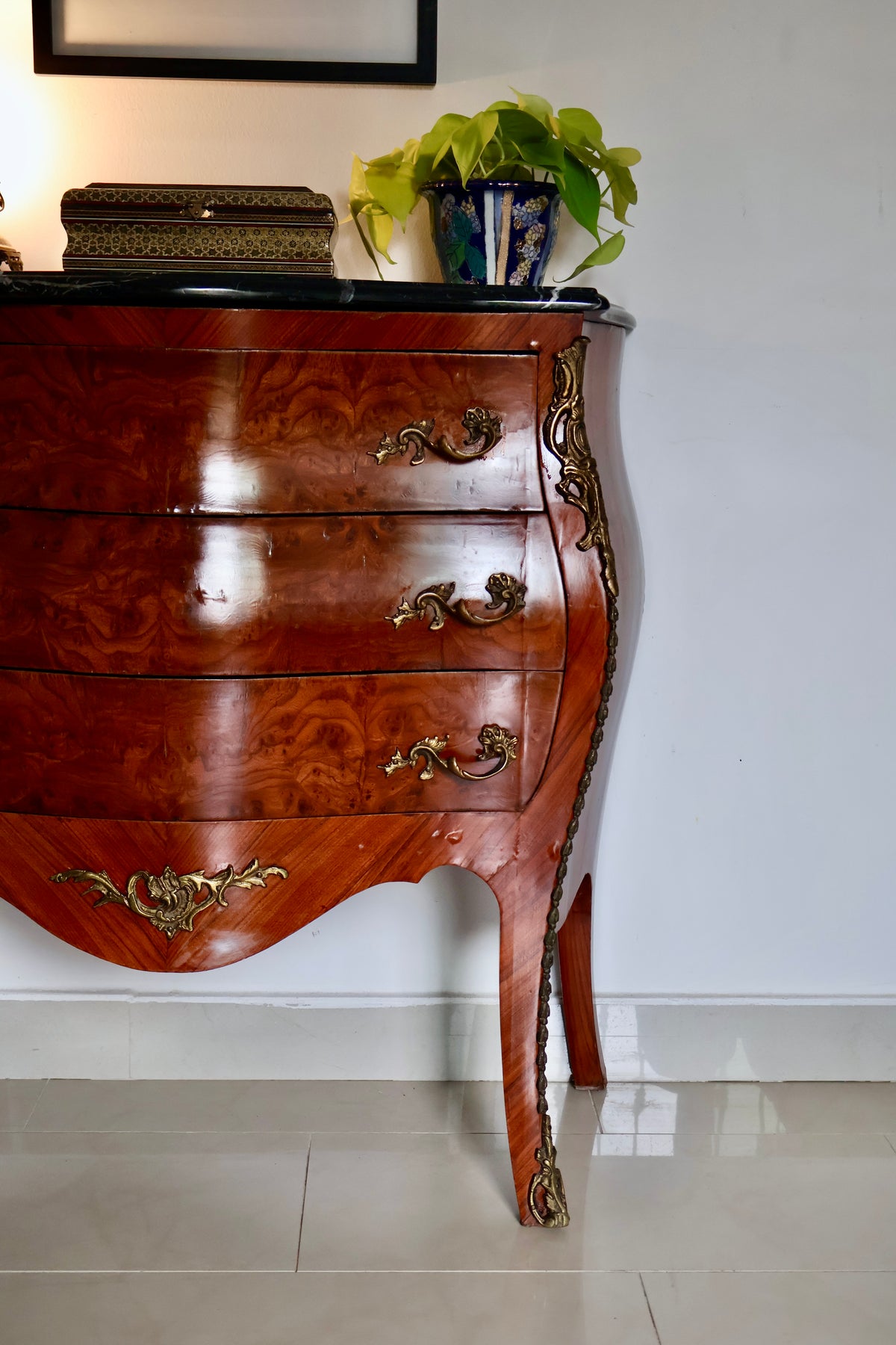 Vintage Louis XV–Style Bombé Chest of Drawers with Black Marble Top